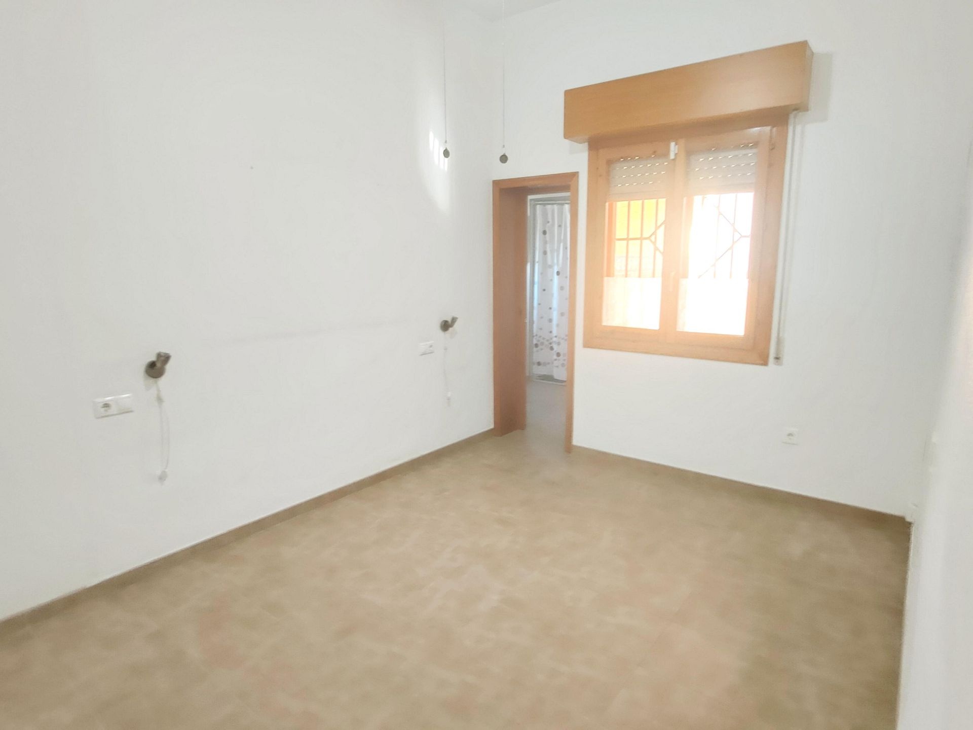 Resale - 6 Bedroom 4 Bathroom Villa in Aspe -  - Alicante