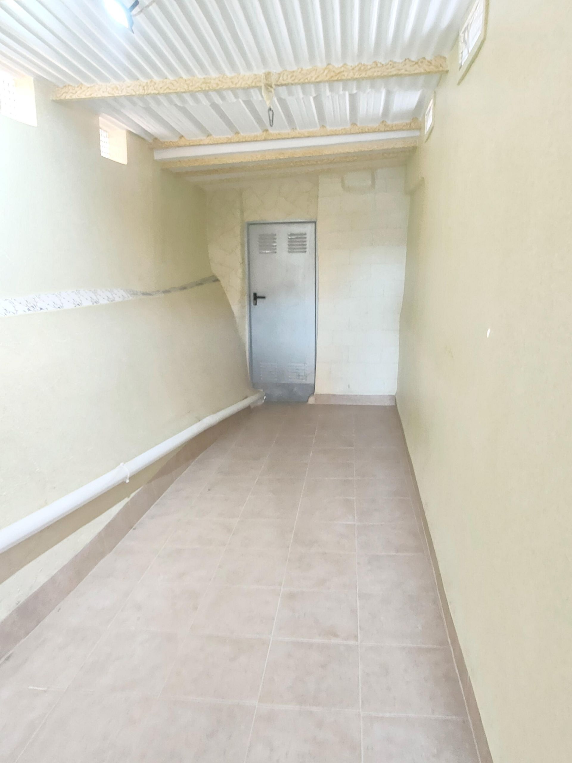 Resale - 6 Bedroom 4 Bathroom Villa in Aspe -  - Alicante