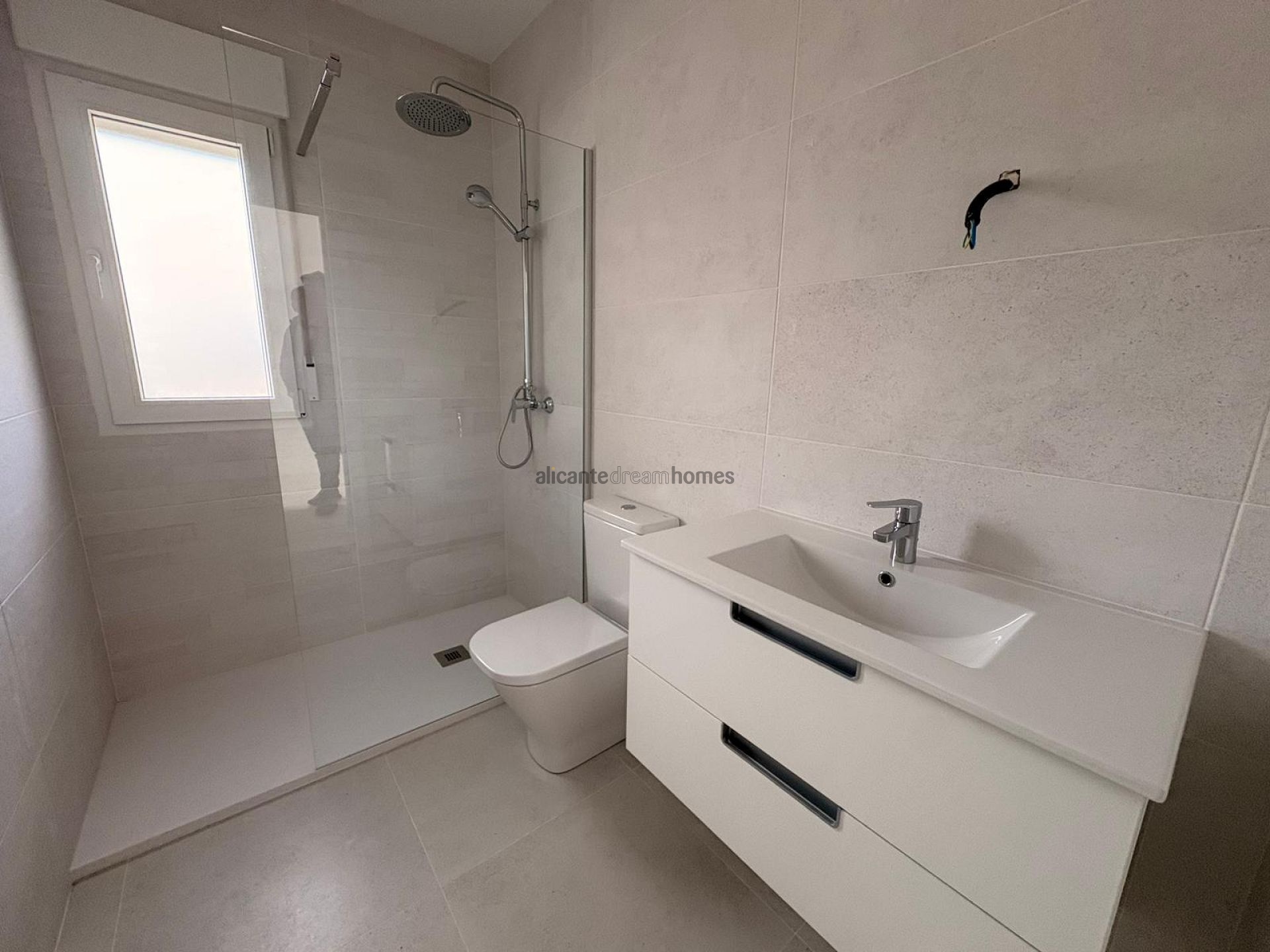 Resale - 3 Bedroom 2 Bathroom Villa in Pinoso -  - Alicante