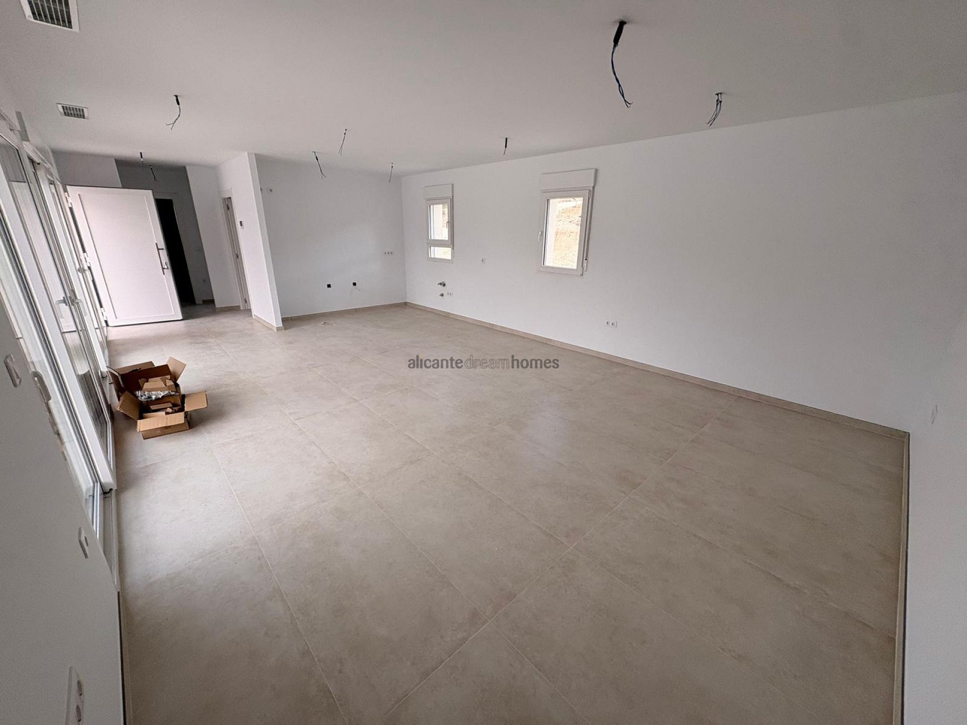 Resale - 3 Bedroom 2 Bathroom Villa in Pinoso -  - Alicante
