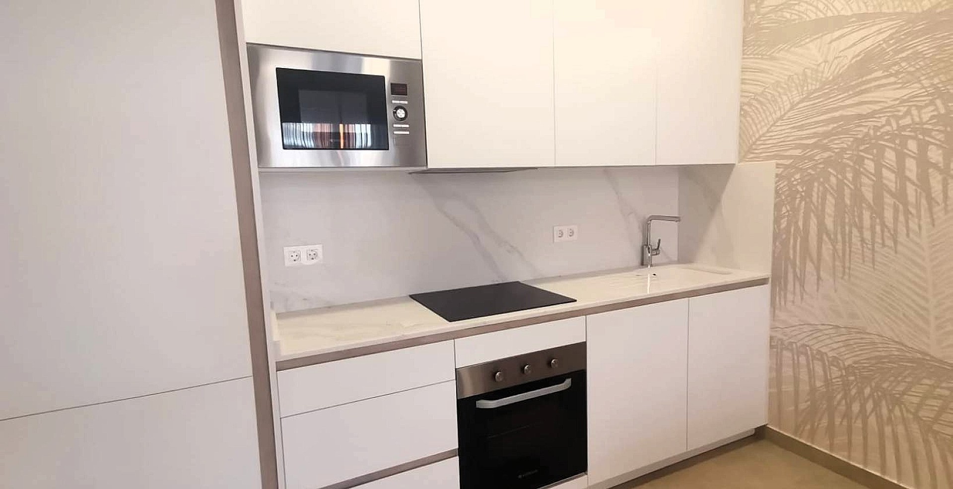 Resale - 2 Bedroom 2 Bathroom Apartment in Torrevieja -  - Alicante