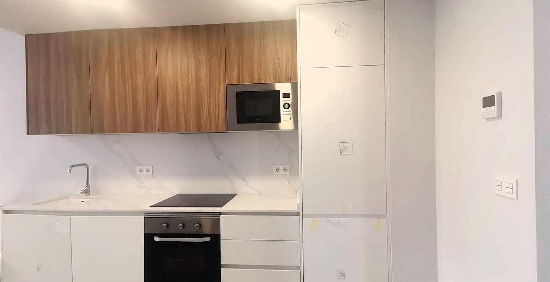Resale - 2 Bedroom 2 Bathroom Apartment in Torrevieja -  - Alicante