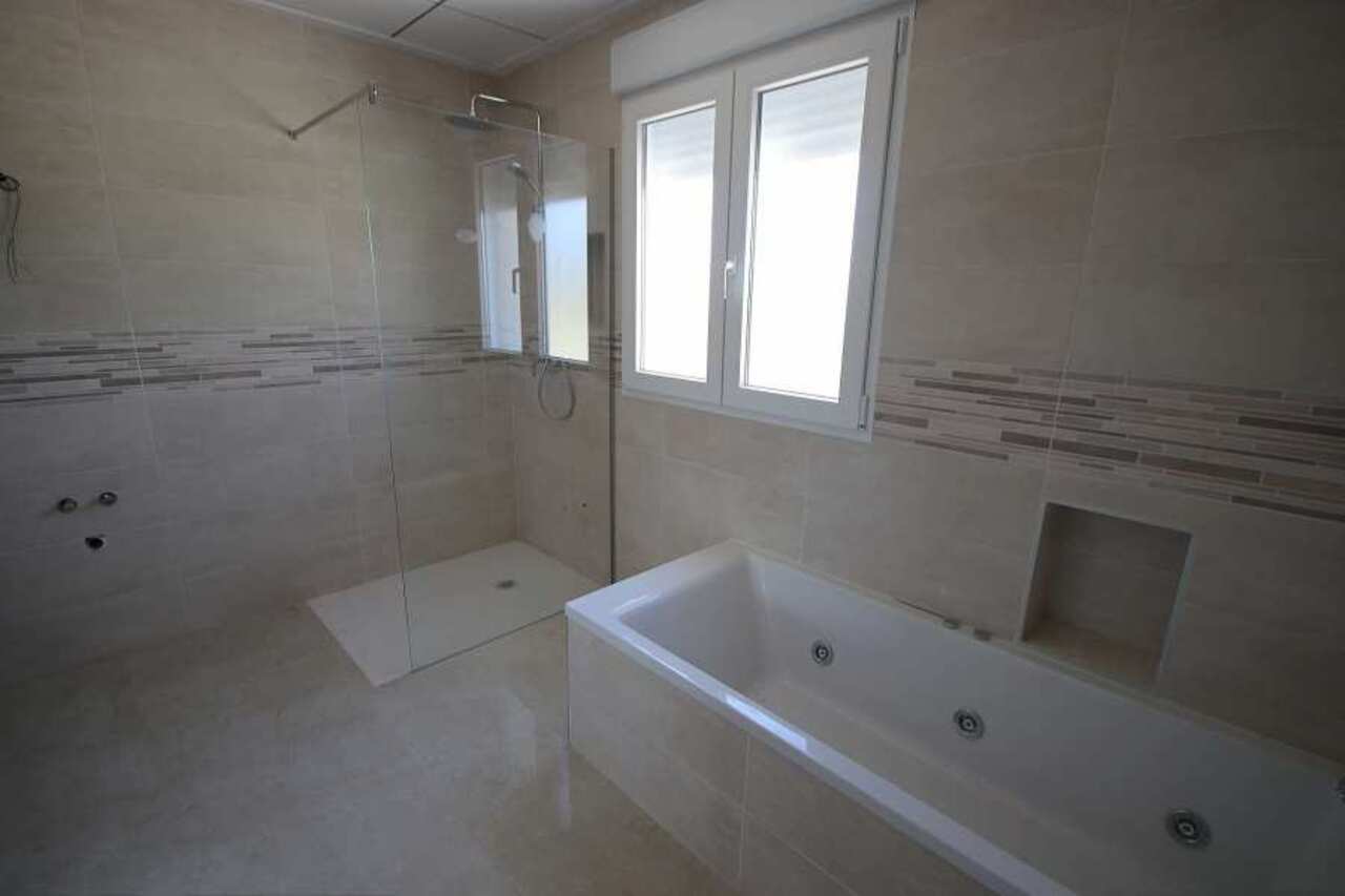 Resale - 4 Bedroom 3 Bathroom Villa in Pinoso - , Pinoso, Alicante, Spain - Alicante