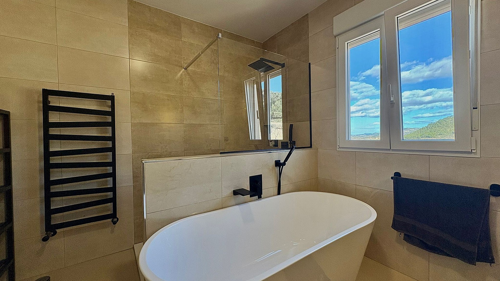 Sold - 4 Bedroom 3 Bathroom Villa in La Zarza -  - Murcia