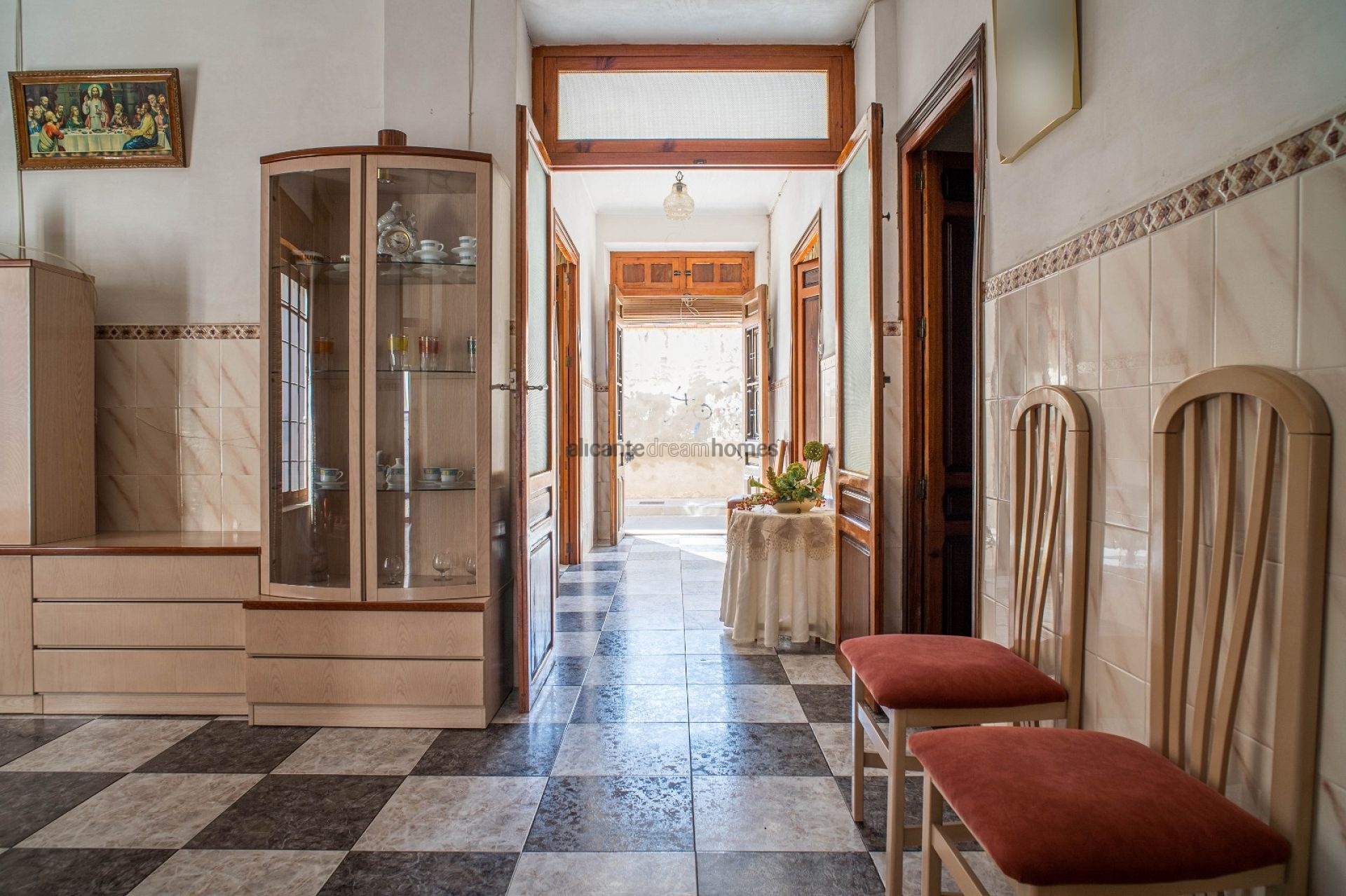 Resale - 6 Bedroom 2 Bathroom Townhouse in Pinoso -  - Alicante