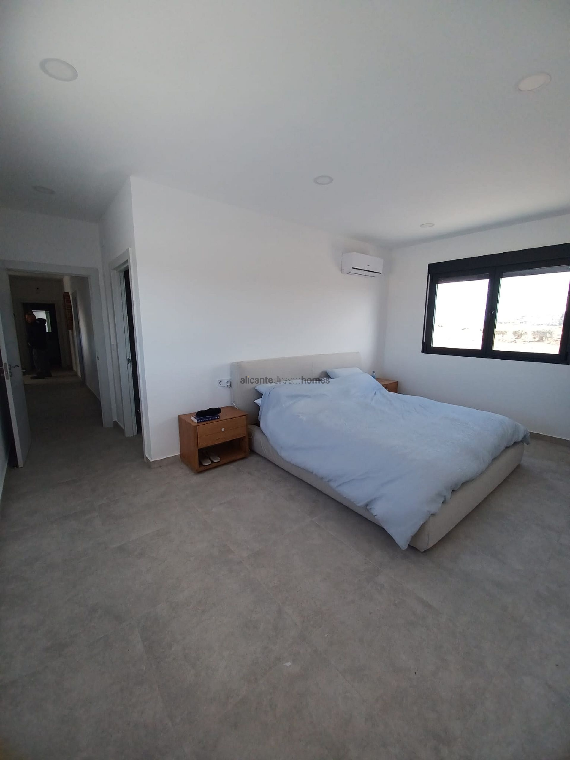 Resale - 3 Bedroom 2 Bathroom Villa in Pinoso -  - Alicante