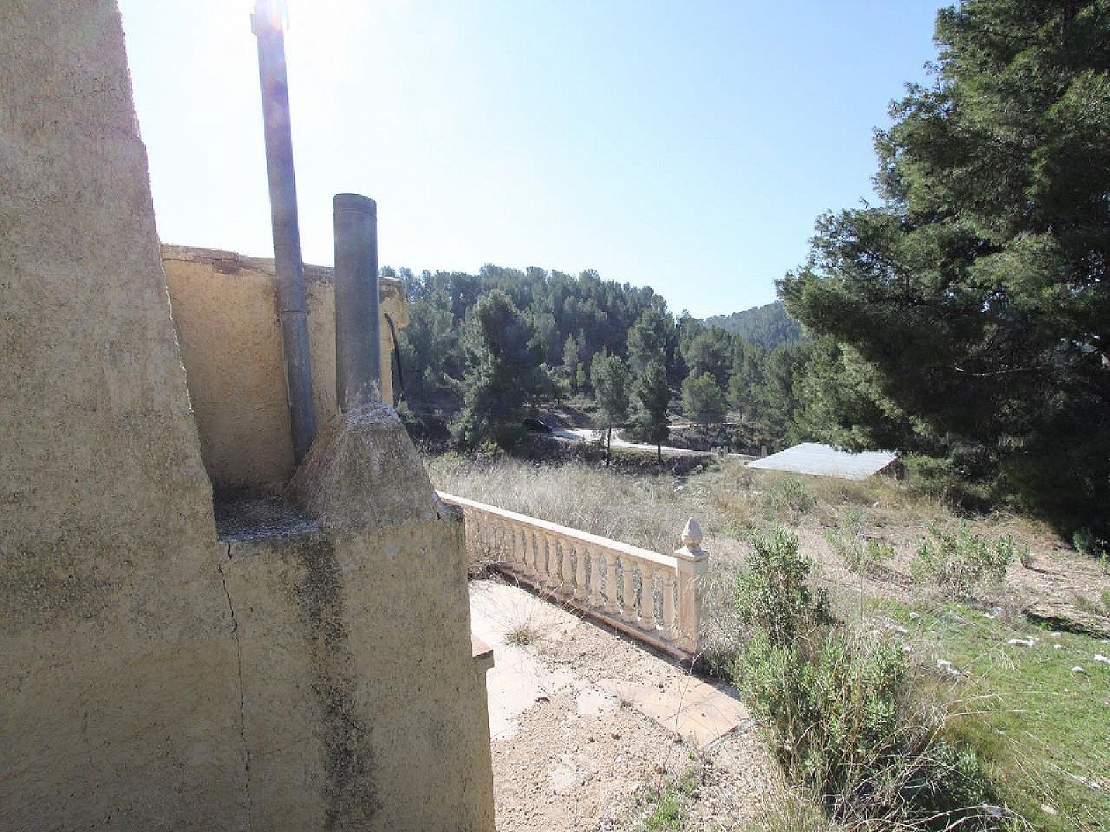 Resale - 3 Bedroom 2 Bathroom Villa in Petrer -  - Alicante