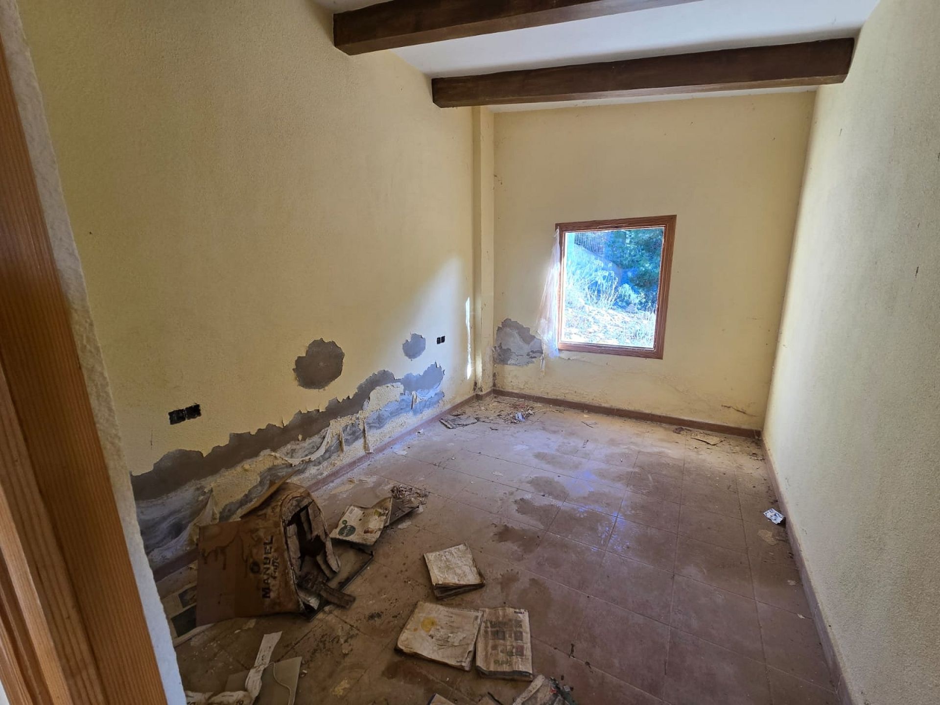 Resale - 3 Bedroom 2 Bathroom Villa in Petrer -  - Alicante