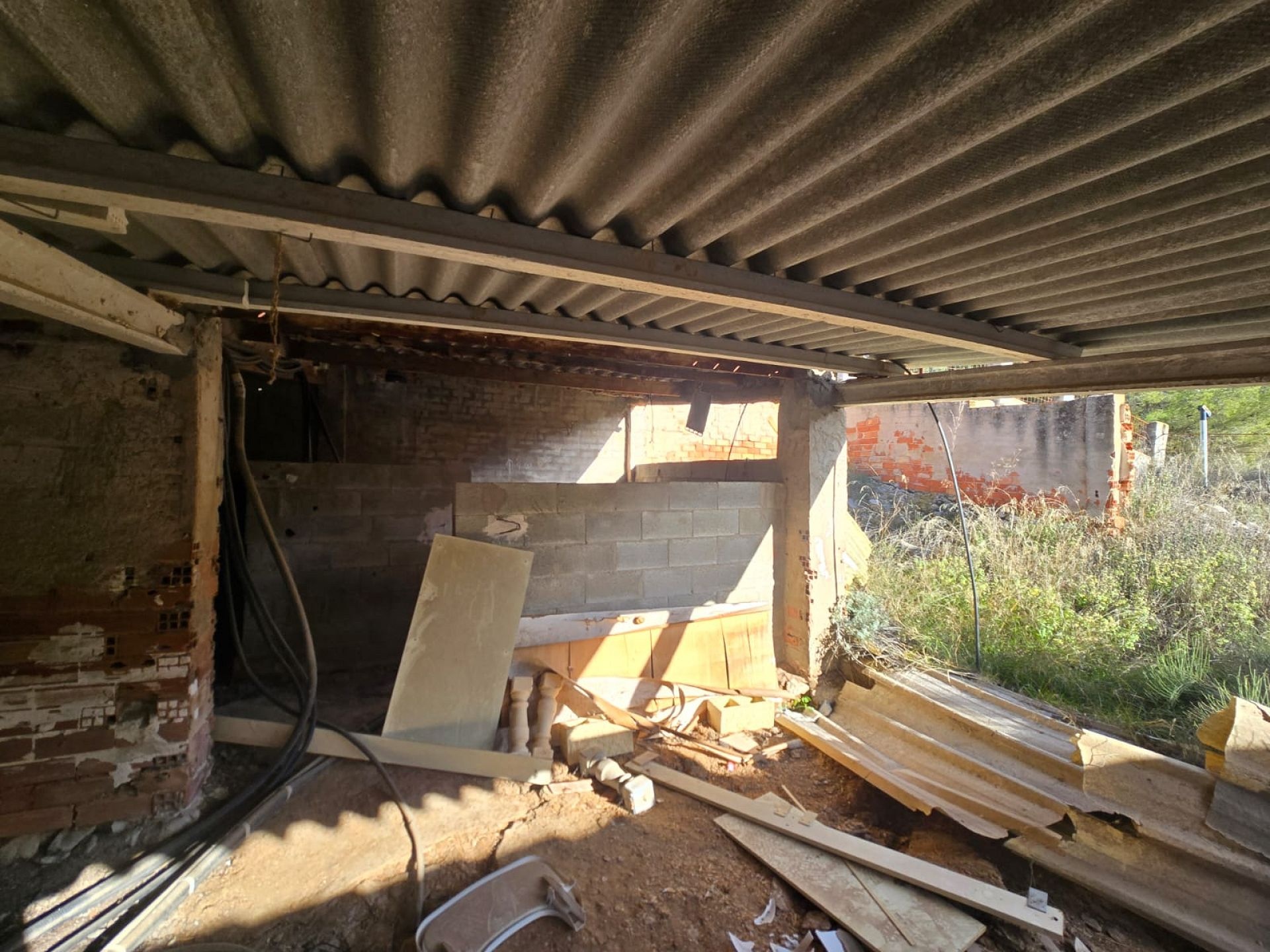 Resale - 3 Bedroom 2 Bathroom Villa in Petrer -  - Alicante