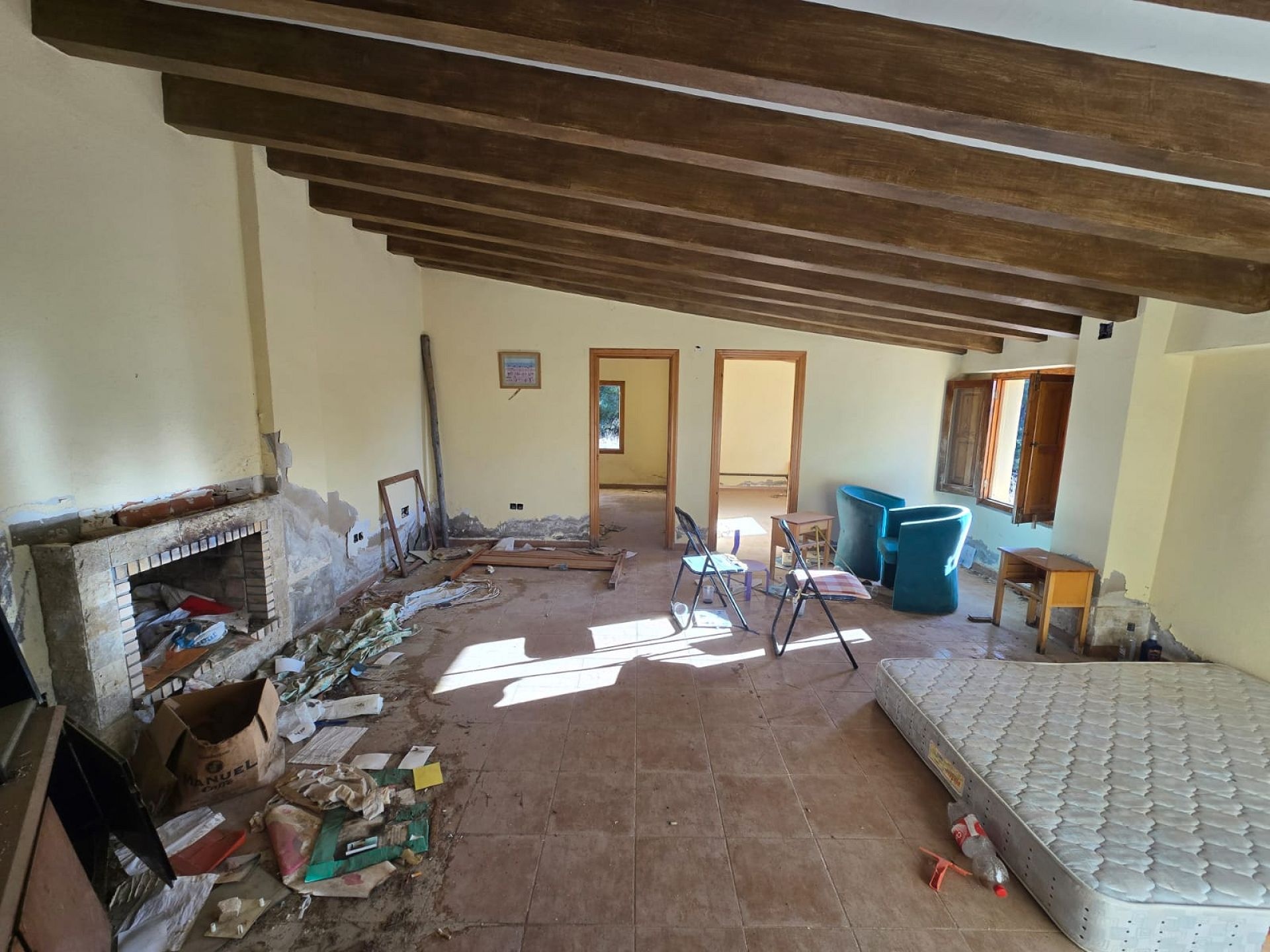 Resale - 3 Bedroom 2 Bathroom Villa in Petrer -  - Alicante