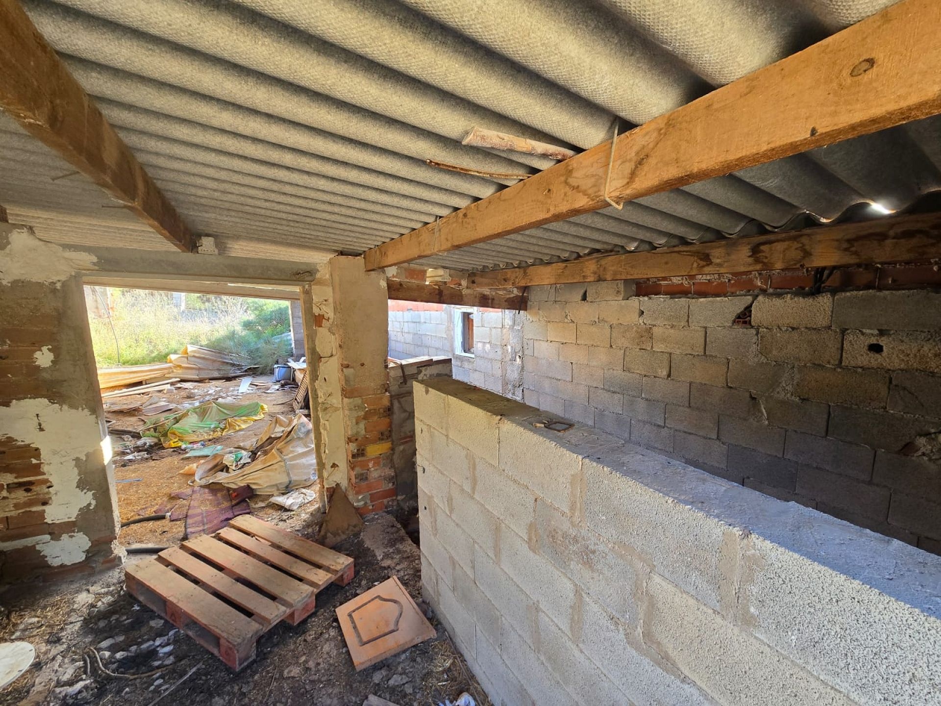 Resale - 3 Bedroom 2 Bathroom Villa in Petrer -  - Alicante