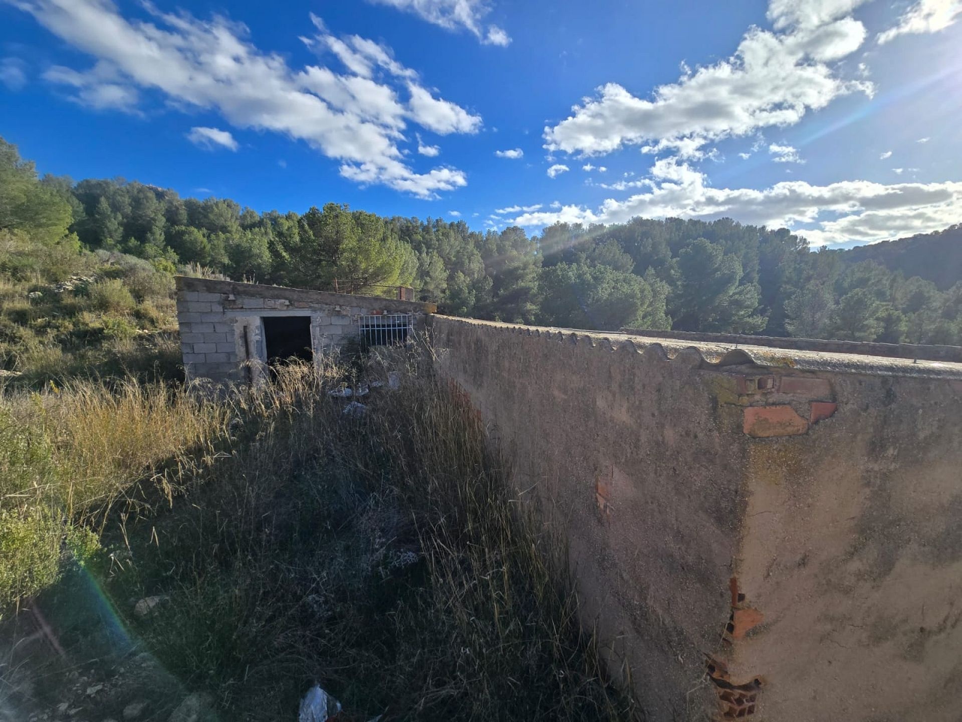 Resale - 3 Bedroom 2 Bathroom Villa in Petrer -  - Alicante