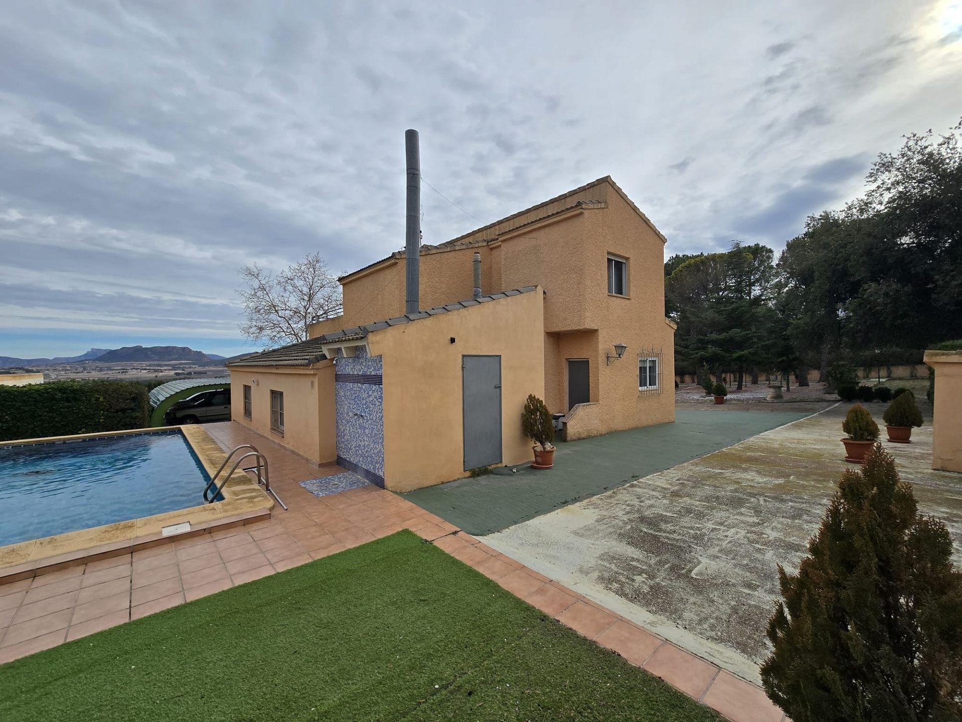 Resale - 4 Bedroom 4 Bathroom Country house in Salinas -  - Alicante
