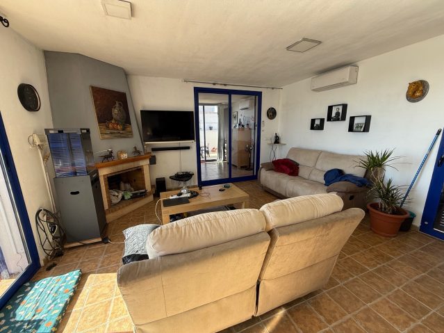 Resale - 4 Bedroom 2 Bathroom Villa in Fortuna - , Fortuna, Murcia, Spain - Murcia