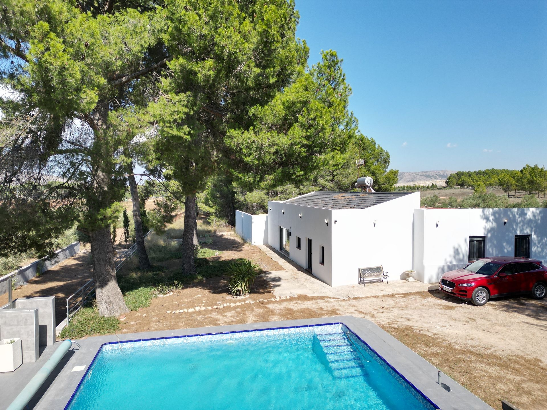 Resale - 4 Bedroom 2 Bathroom Villa in Villena -  - Alicante