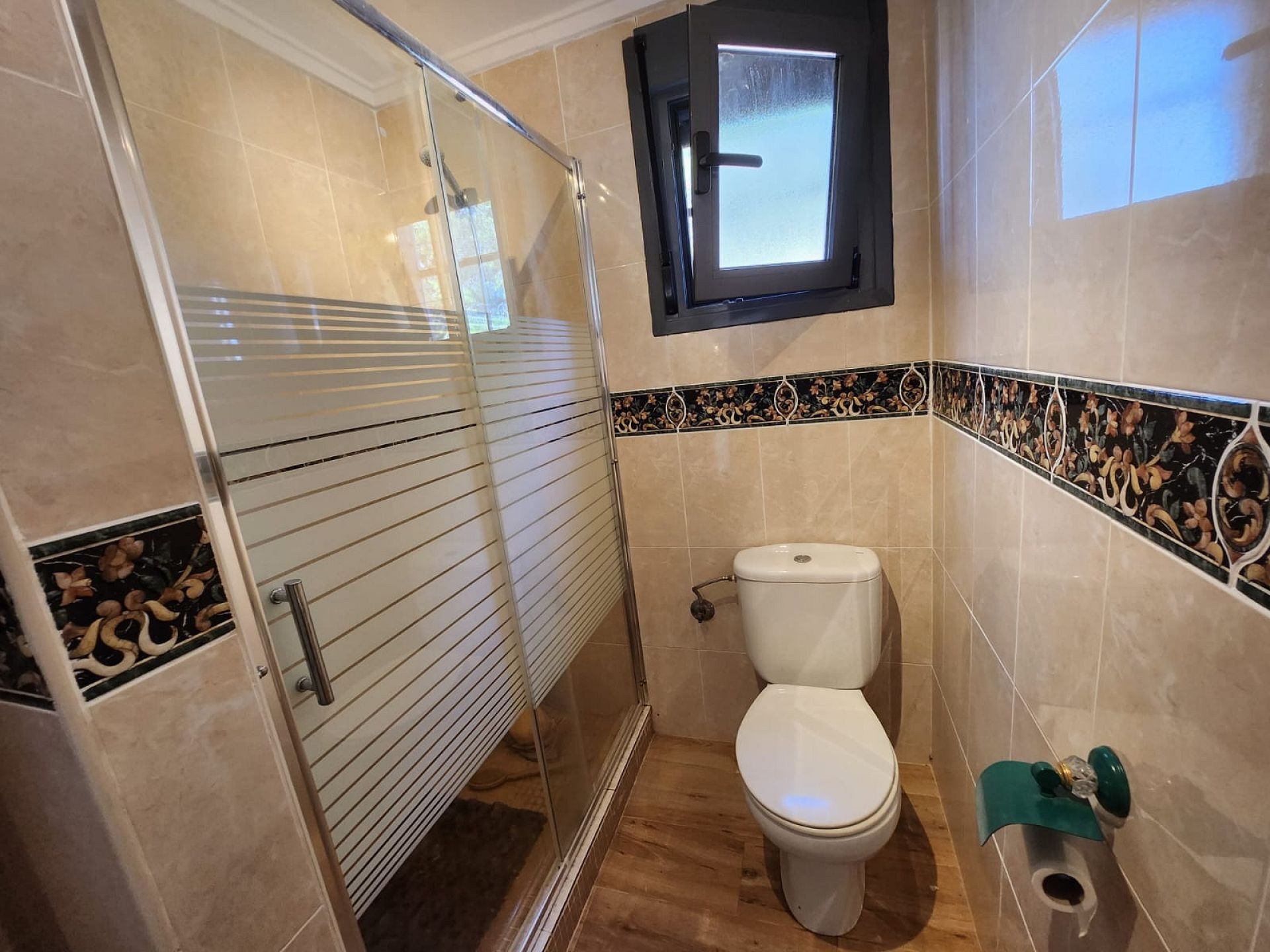 Resale - 4 Bedroom 2 Bathroom Villa in Villena -  - Alicante