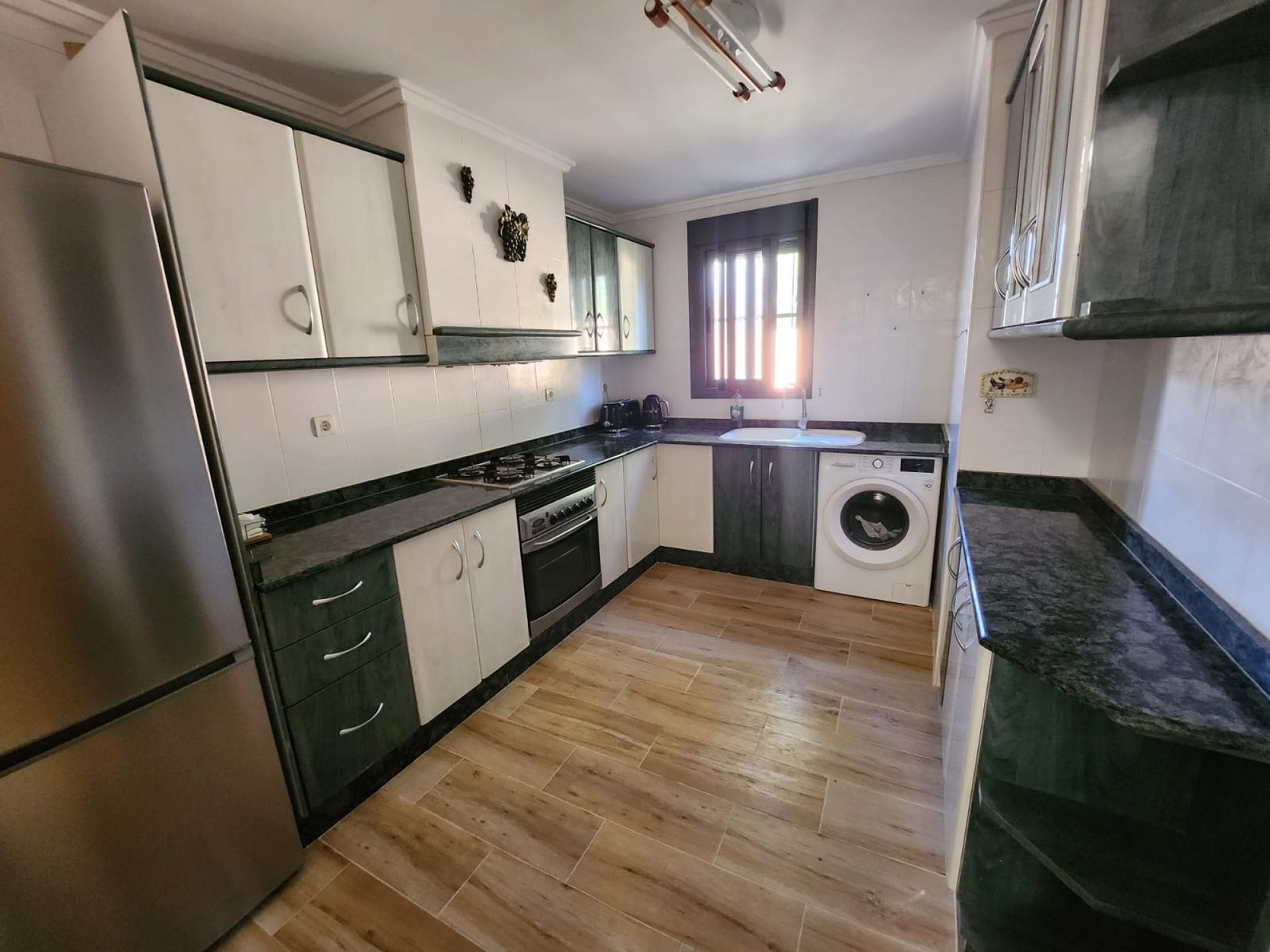 Resale - 4 Bedroom 2 Bathroom Villa in Villena -  - Alicante