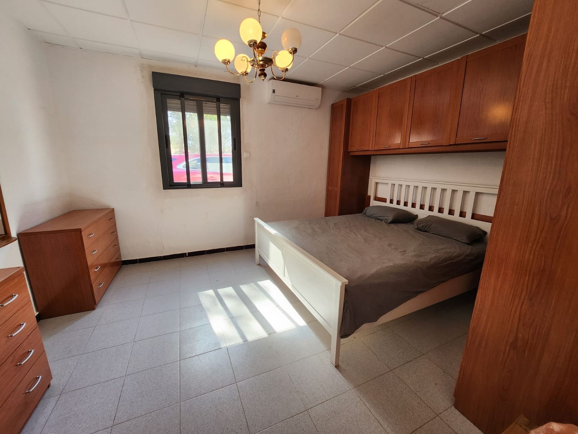 Resale - 4 Bedroom 2 Bathroom Villa in Villena -  - Alicante