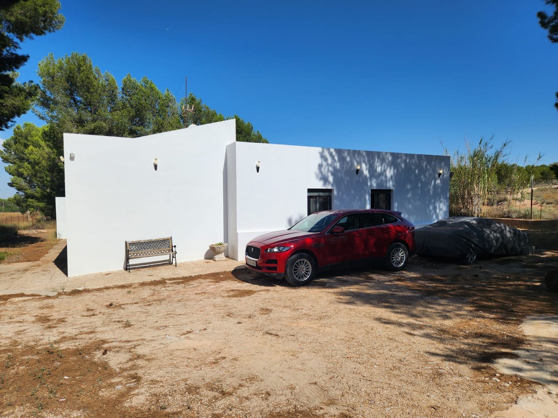 Resale - 4 Bedroom 2 Bathroom Villa in Villena -  - Alicante