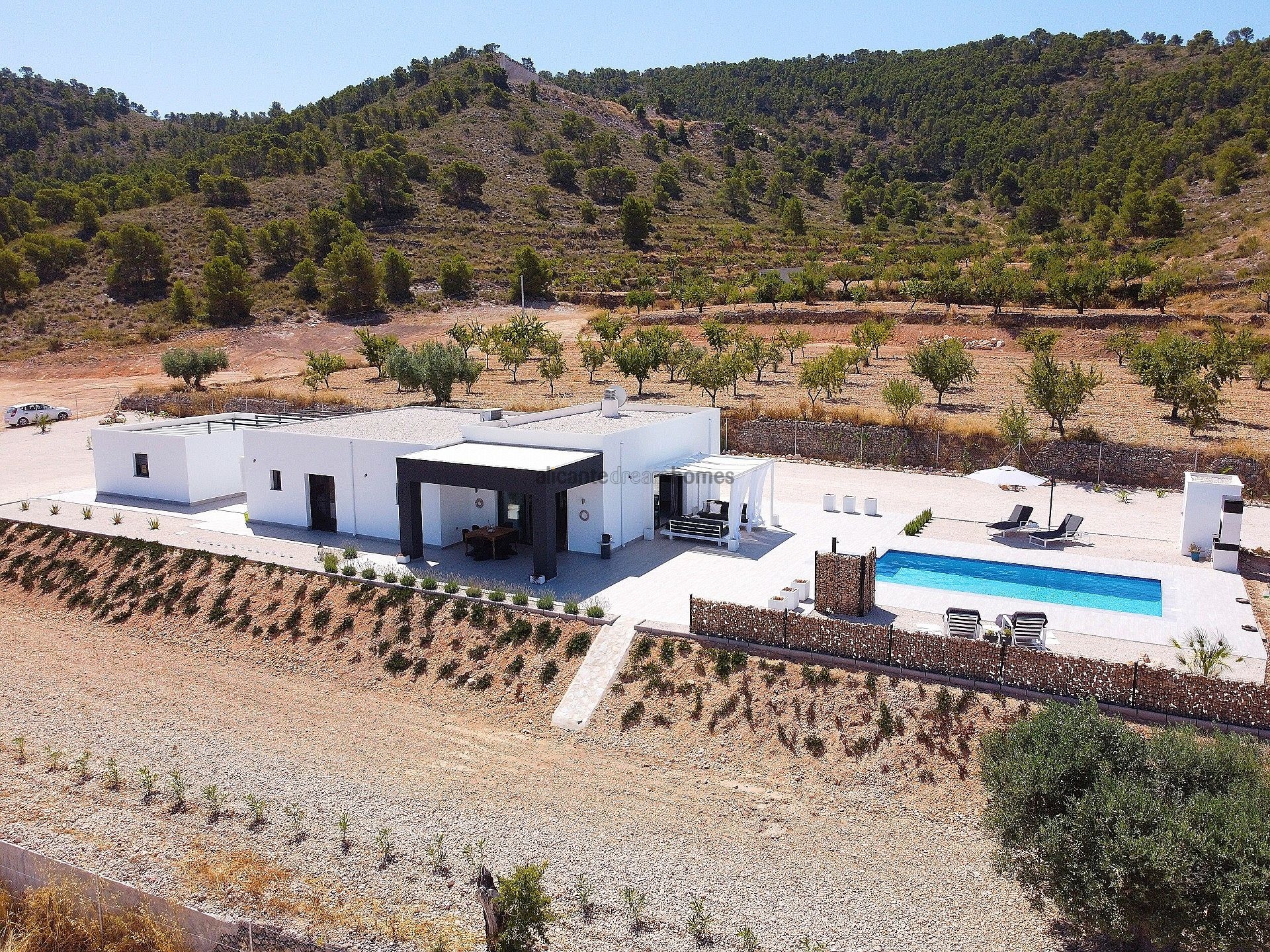 Resale - 3 Bedroom 3 Bathroom Villa in Torre Del Rico -  - Murcia