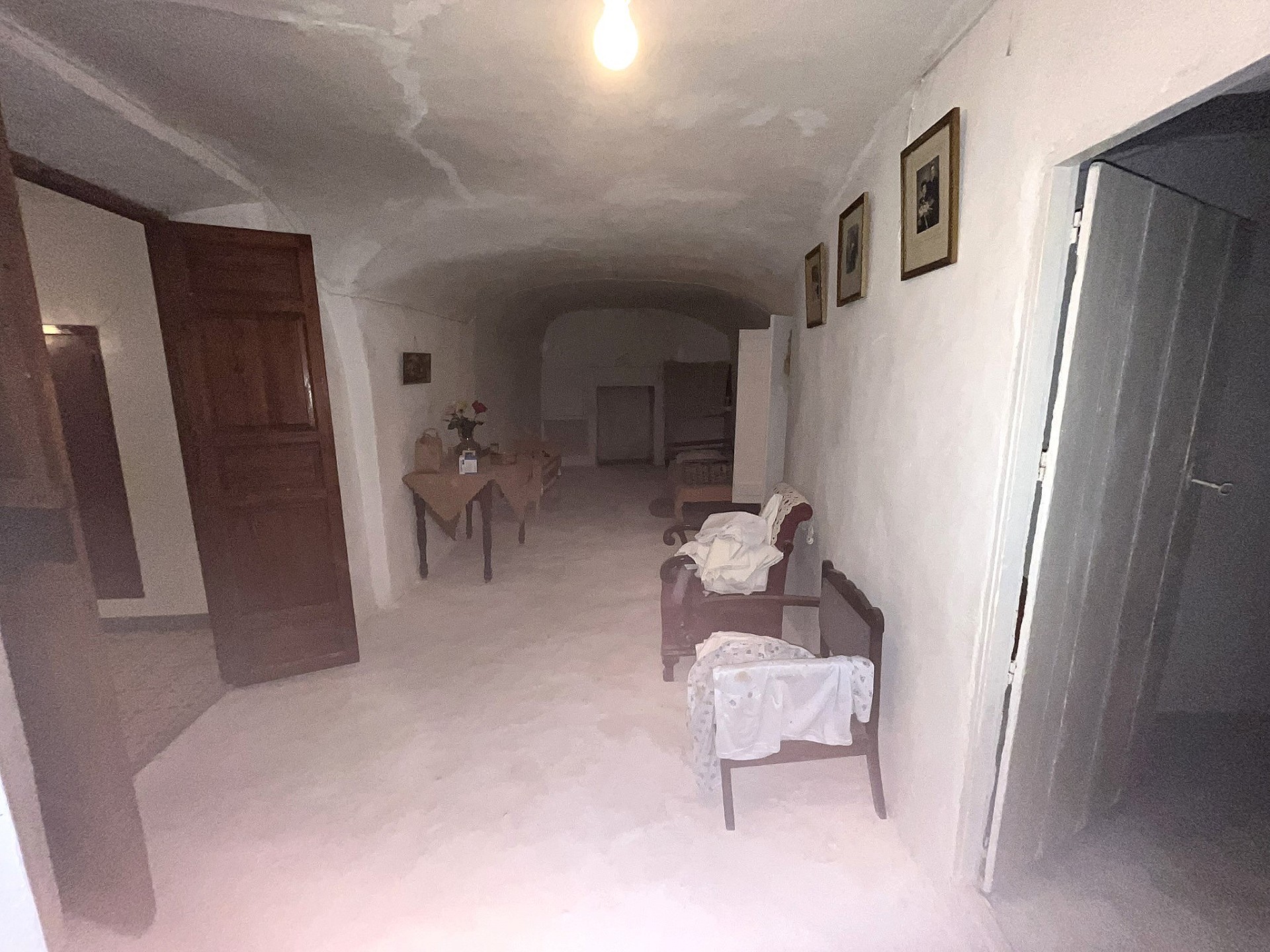 Resale - 8 Bedroom 2 Bathroom Country house in Hondón de las Nieves -  - Alicante