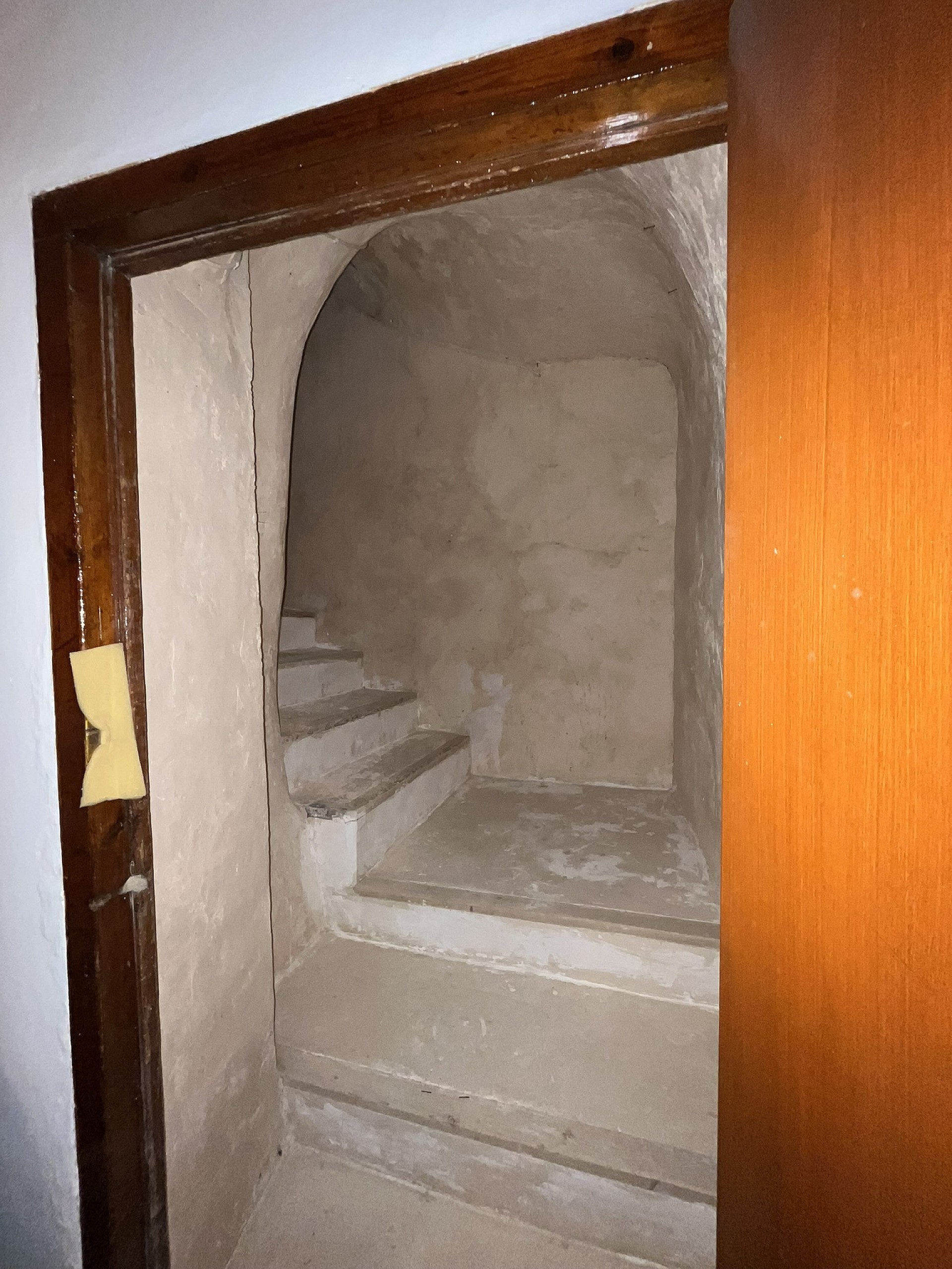 Resale - 8 Bedroom 2 Bathroom Country house in Hondón de las Nieves -  - Alicante