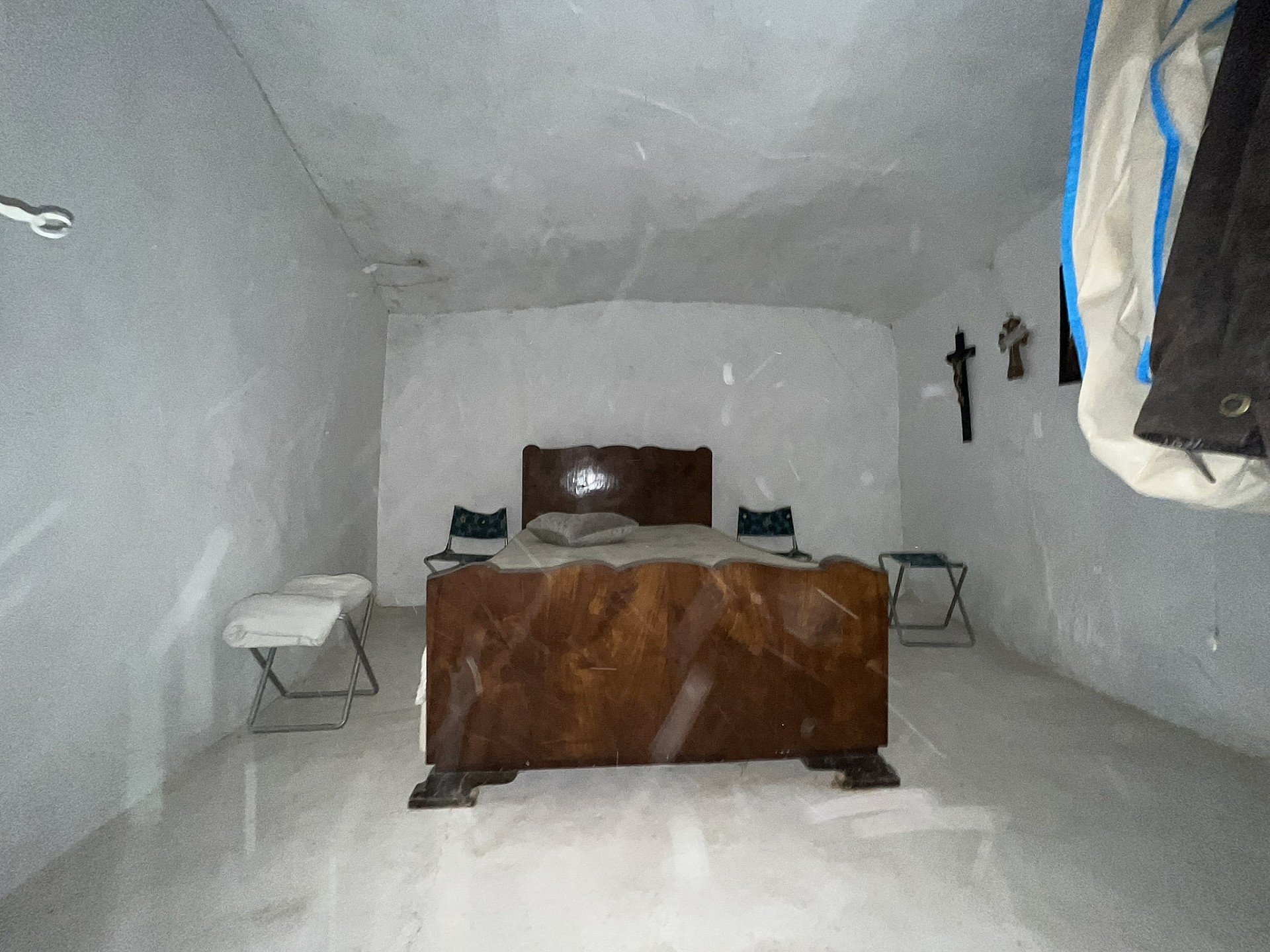 Resale - 8 Bedroom 2 Bathroom Country house in Hondón de las Nieves -  - Alicante