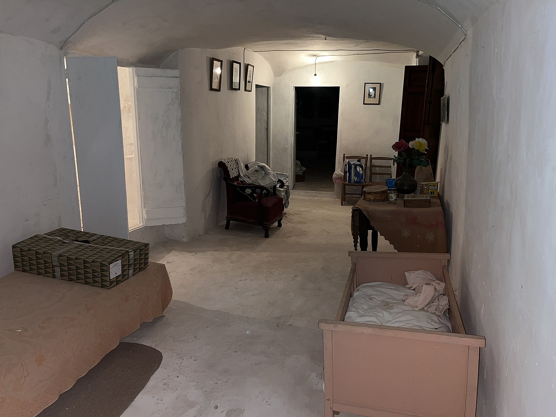 Resale - 8 Bedroom 2 Bathroom Country house in Hondón de las Nieves -  - Alicante