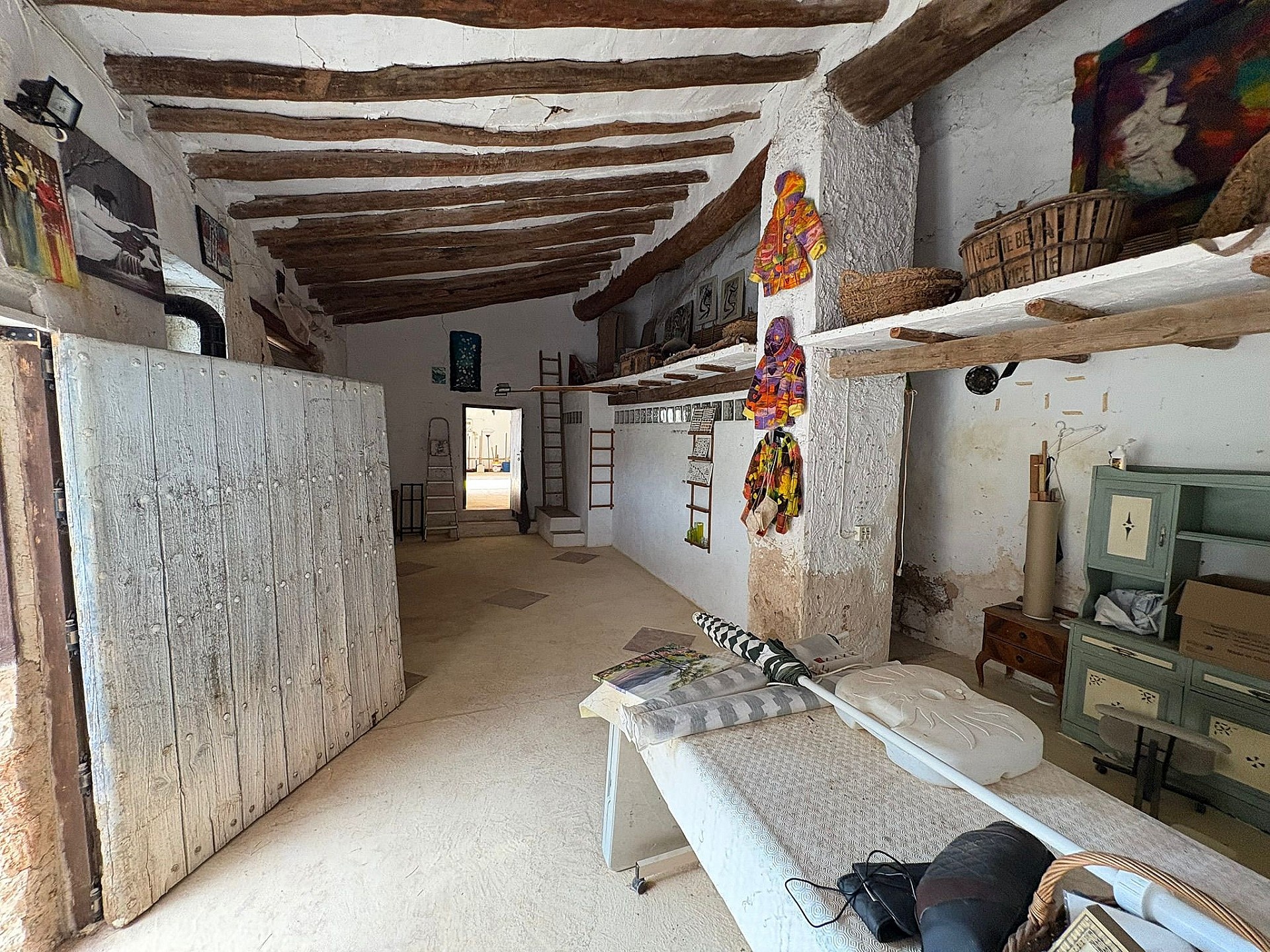Resale - 6 Bedroom 2 Bathroom Semi-detached in Pinoso -  - Alicante