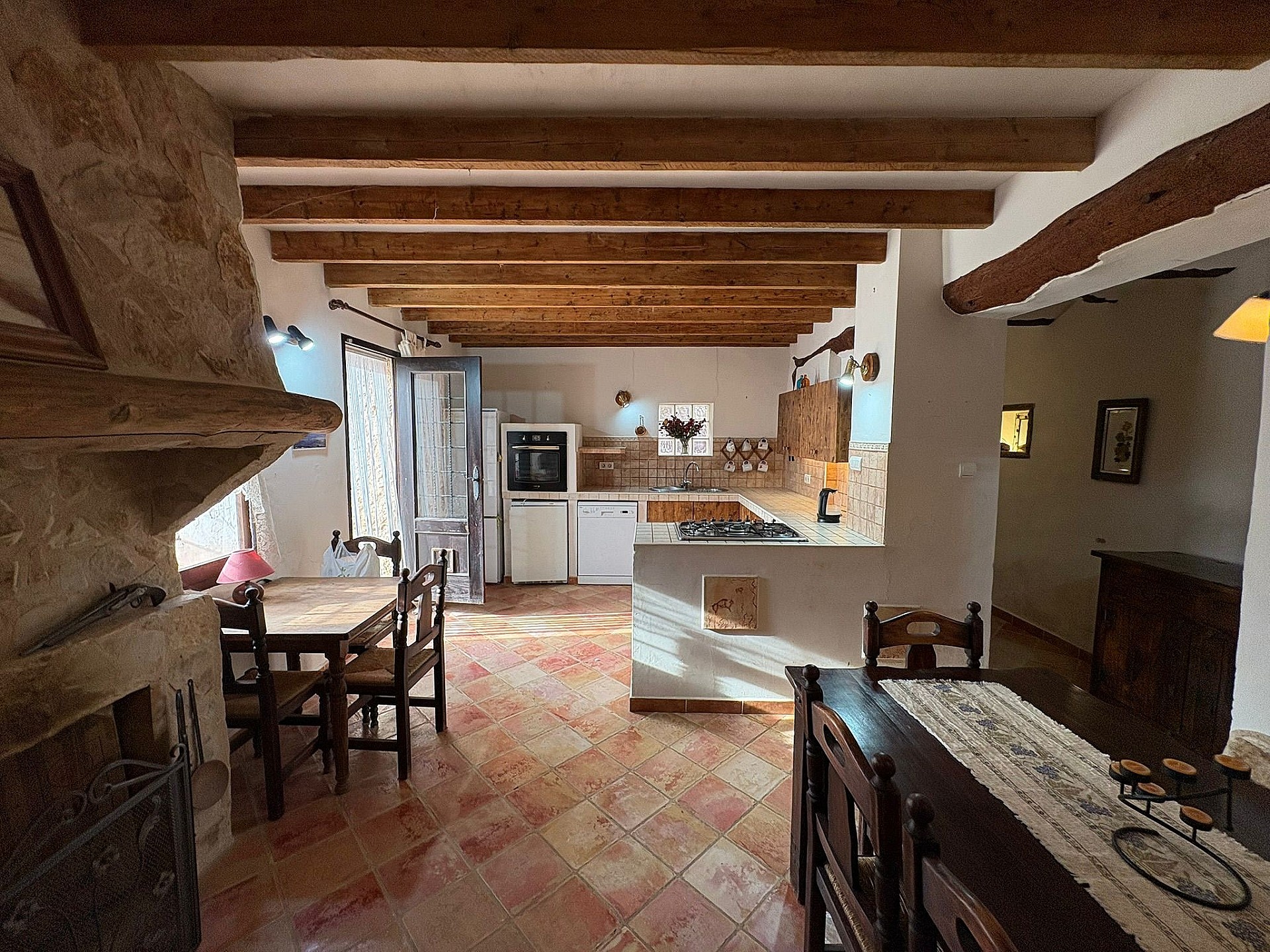 Resale - 6 Bedroom 2 Bathroom Semi-detached in Pinoso -  - Alicante