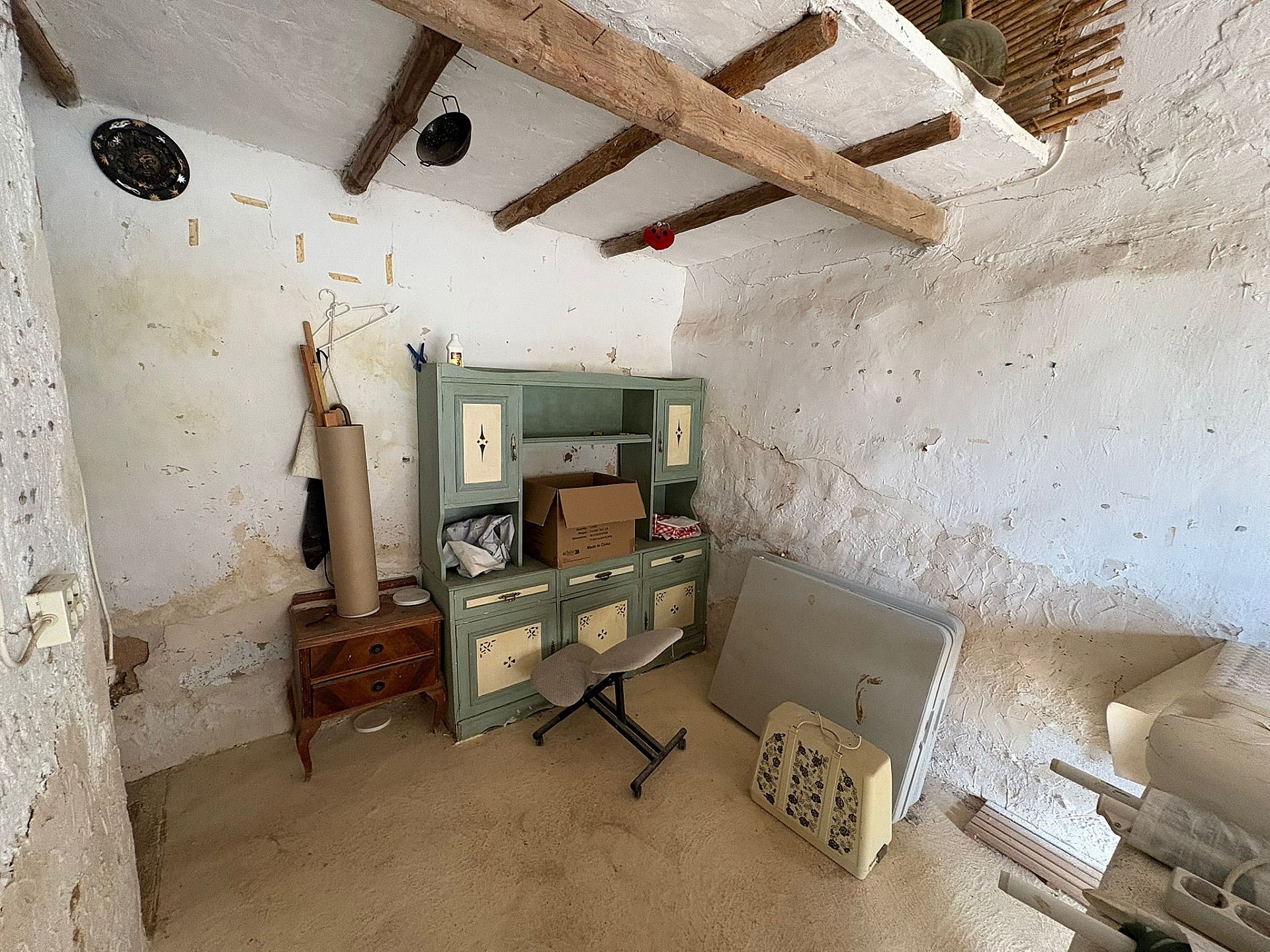Resale - 6 Bedroom 2 Bathroom Semi-detached in Pinoso -  - Alicante