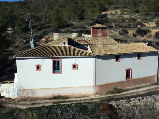 Resale - 6 Bedroom 2 Bathroom Villa in Monóvar - , Monóvar, Alicante, Spain - Alicante