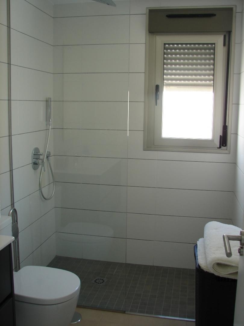 Resale - 4 Bedroom 3 Bathroom Villa in Pinoso -  - Alicante