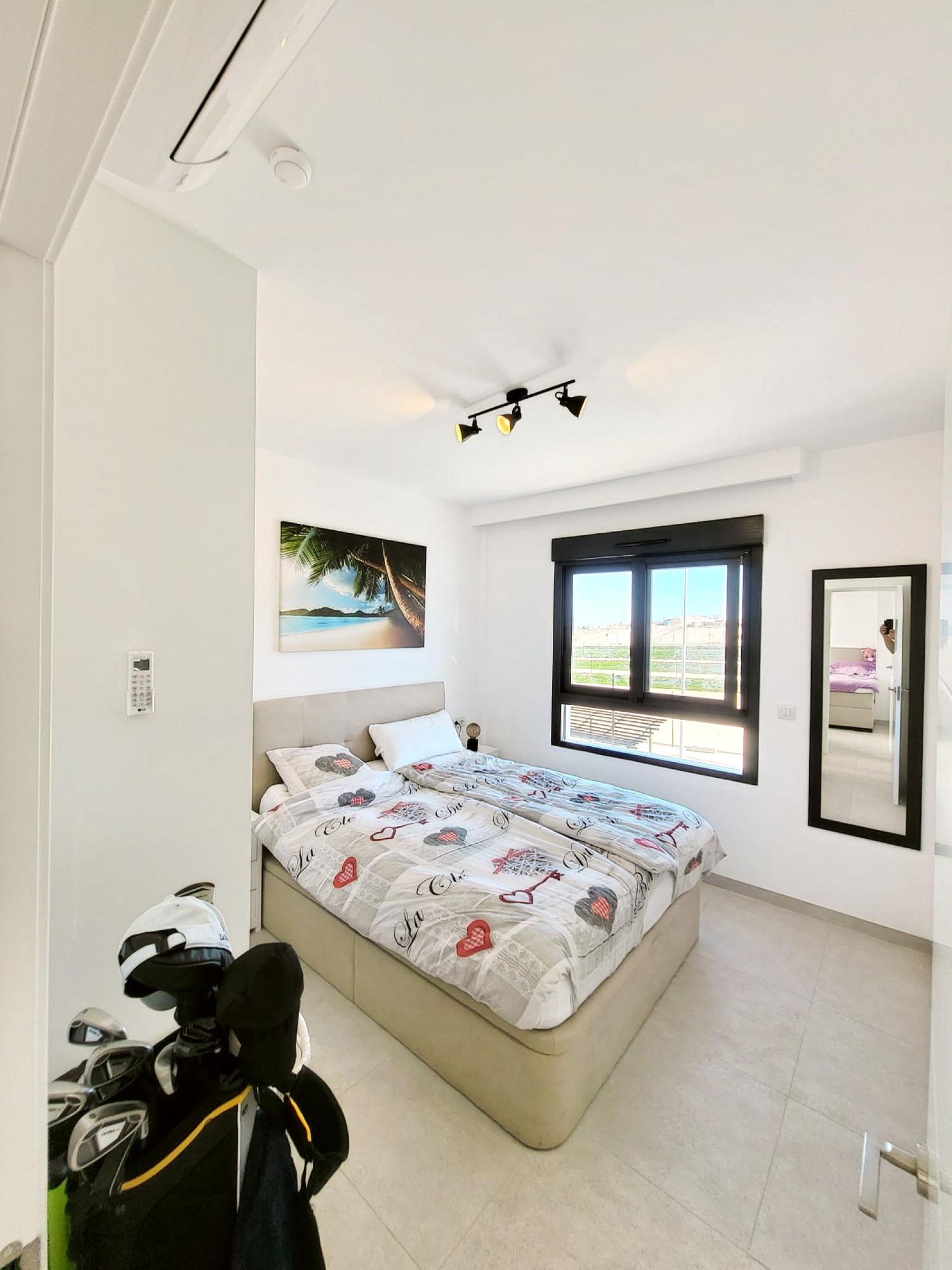 Resale - 2 Bedroom 2 Bathroom Apartment in San Miguel de Salinas -  - Alicante