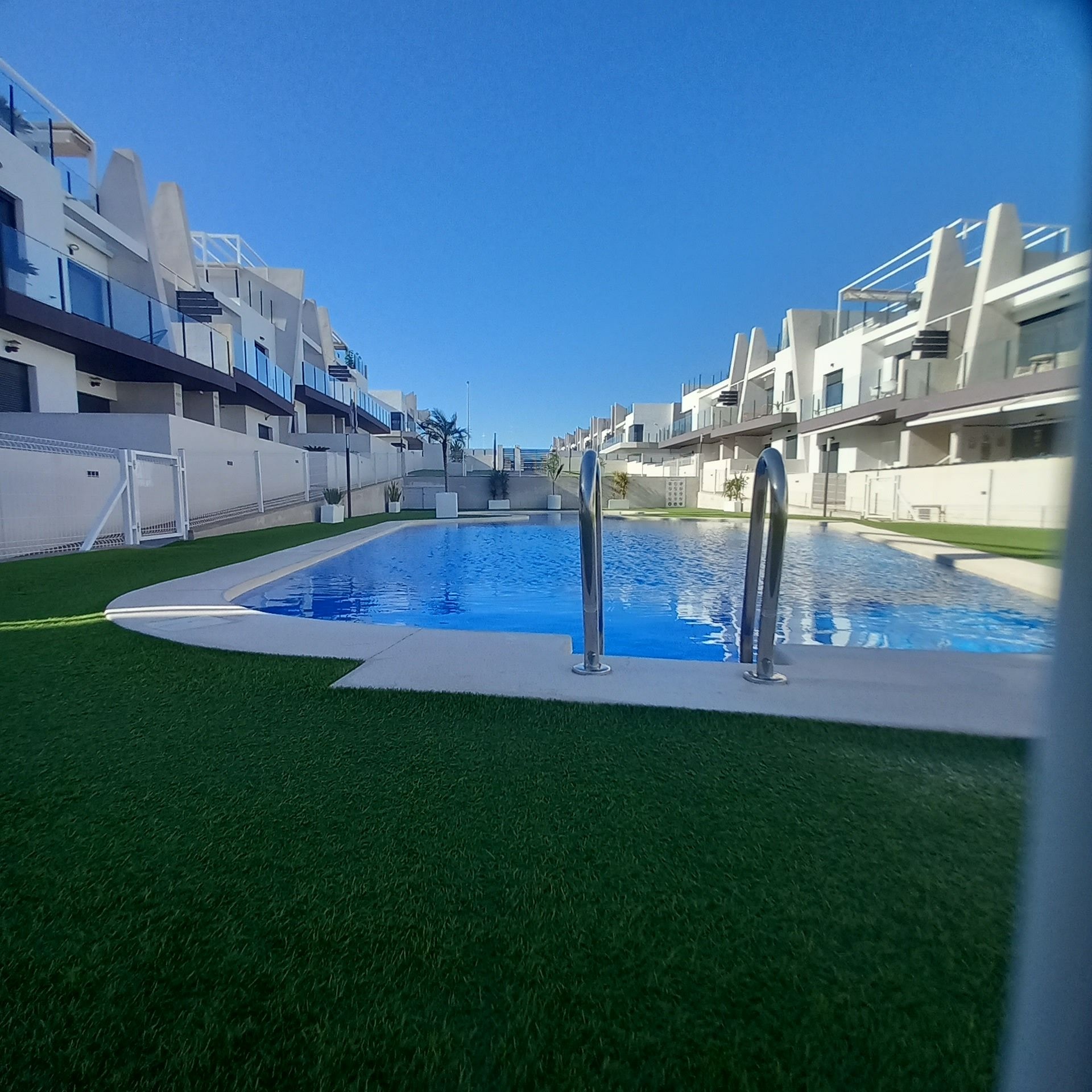 Resale - 2 Bedroom 2 Bathroom Apartment in San Miguel de Salinas -  - Alicante