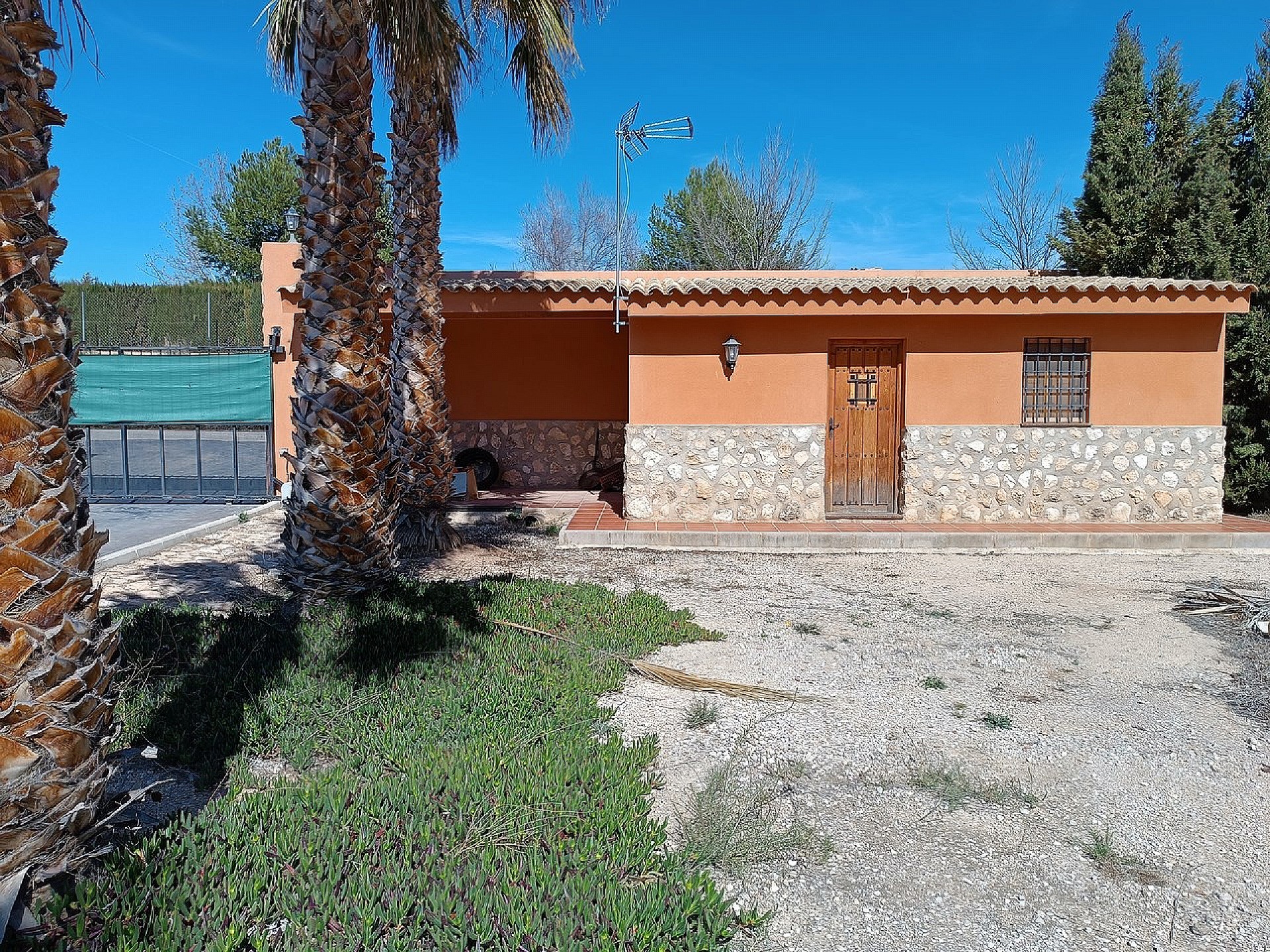 Resale - 7 Bedroom 4 Bathroom Wooden House in Yecla -  - Murcia
