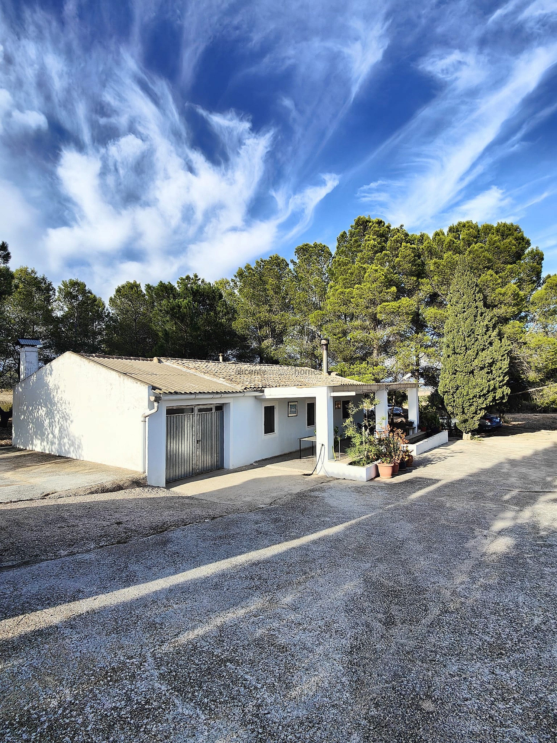 Resale - 3 Bedroom 1 Bathroom Country house in Yecla -  - Murcia