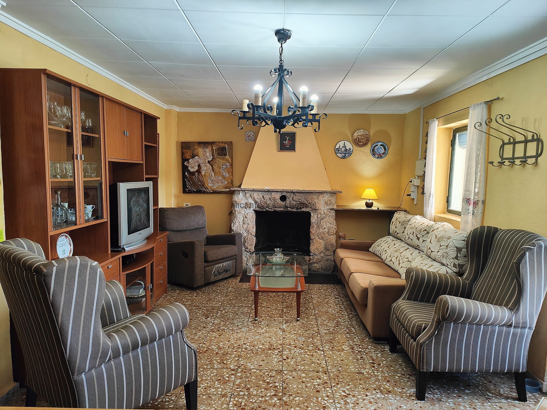 Resale - 3 Bedroom 1 Bathroom Country house in Yecla -  - Murcia