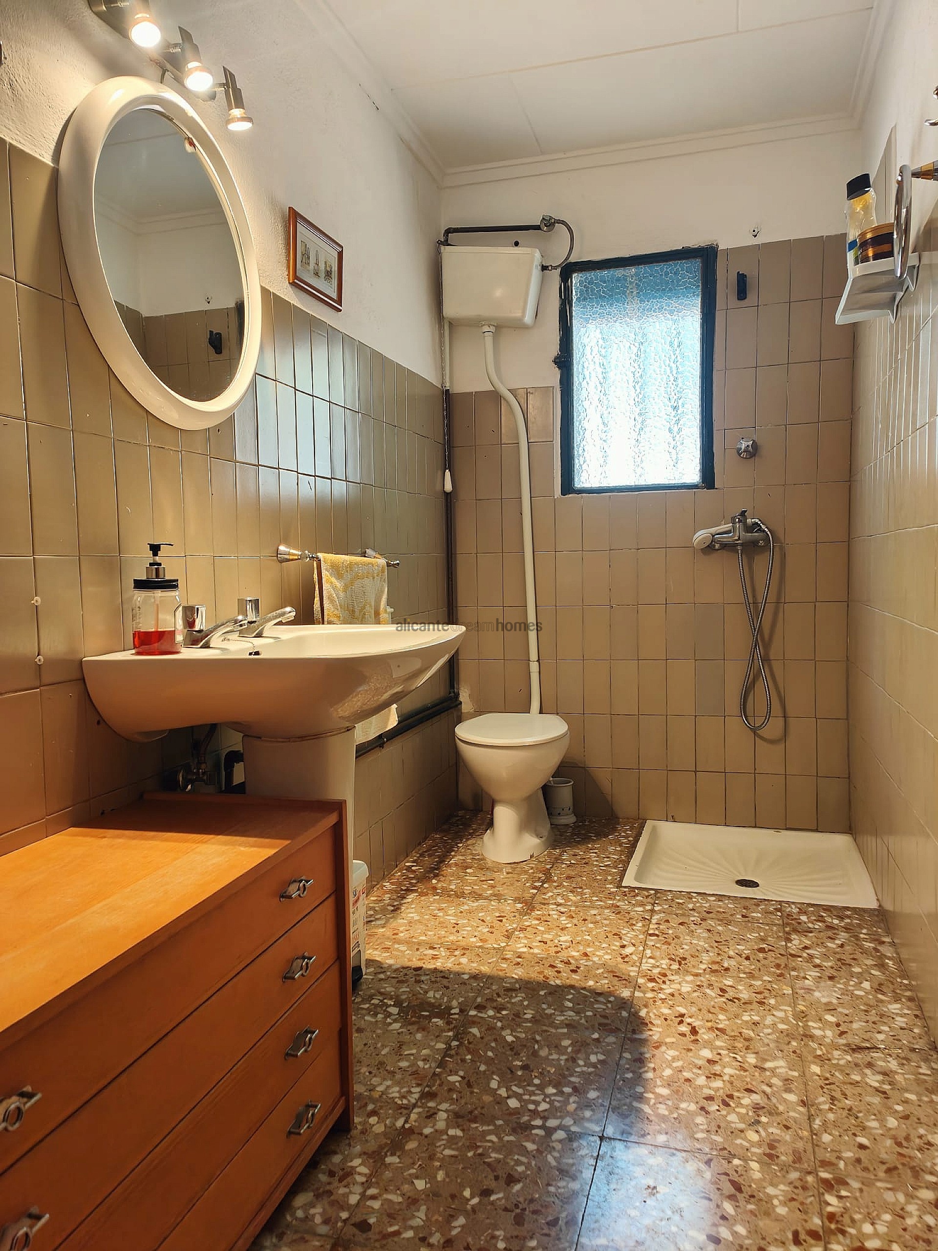 Resale - 3 Bedroom 1 Bathroom Country house in Yecla -  - Murcia