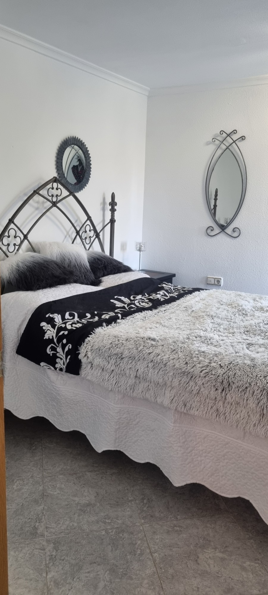 Resale - 6 Bedroom 8 Bathroom Villa in Hondón de los Fráiles -  - Alicante