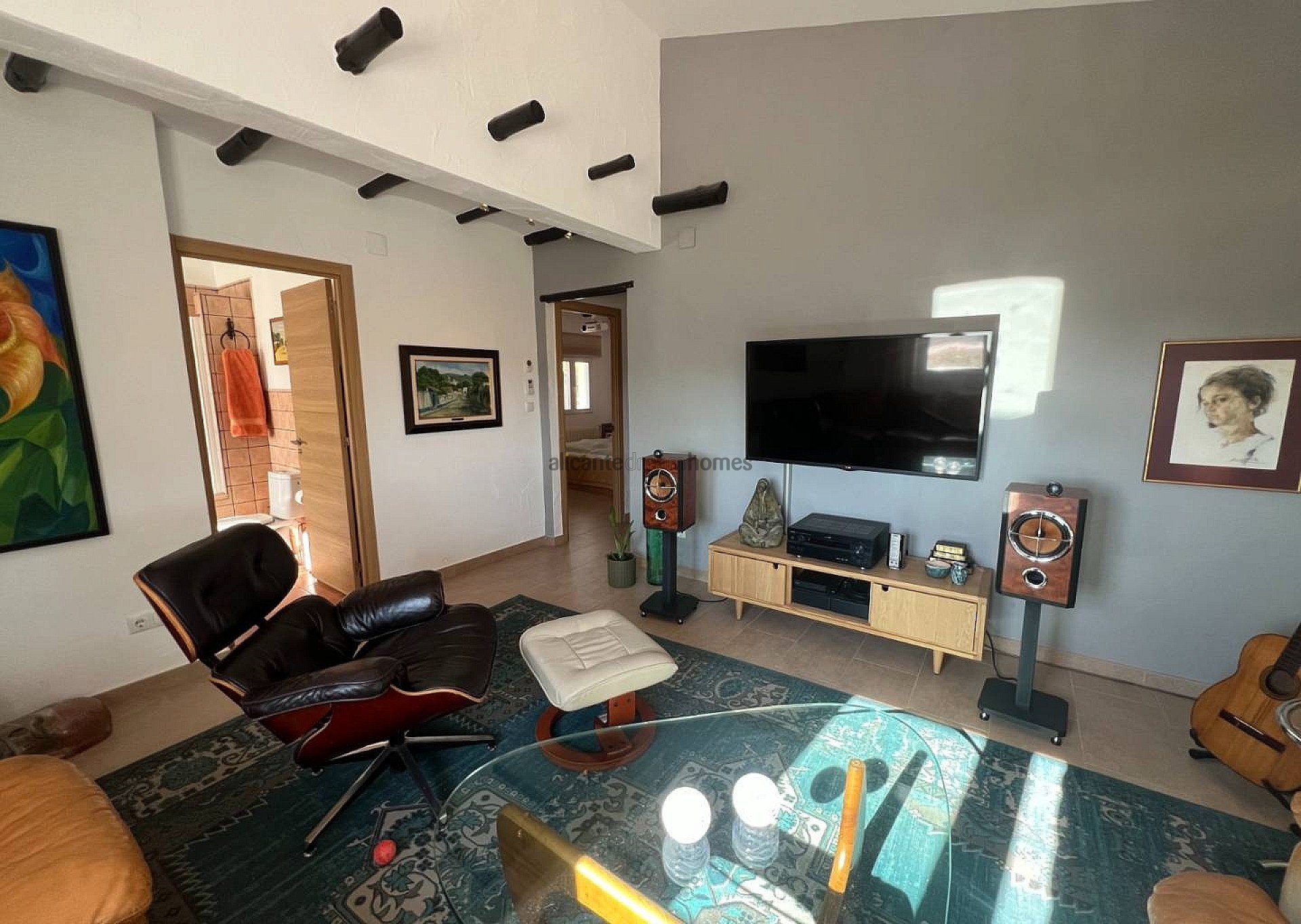 Sold - 4 Bedroom 3 Bathroom Villa in Salinas -  - Alicante