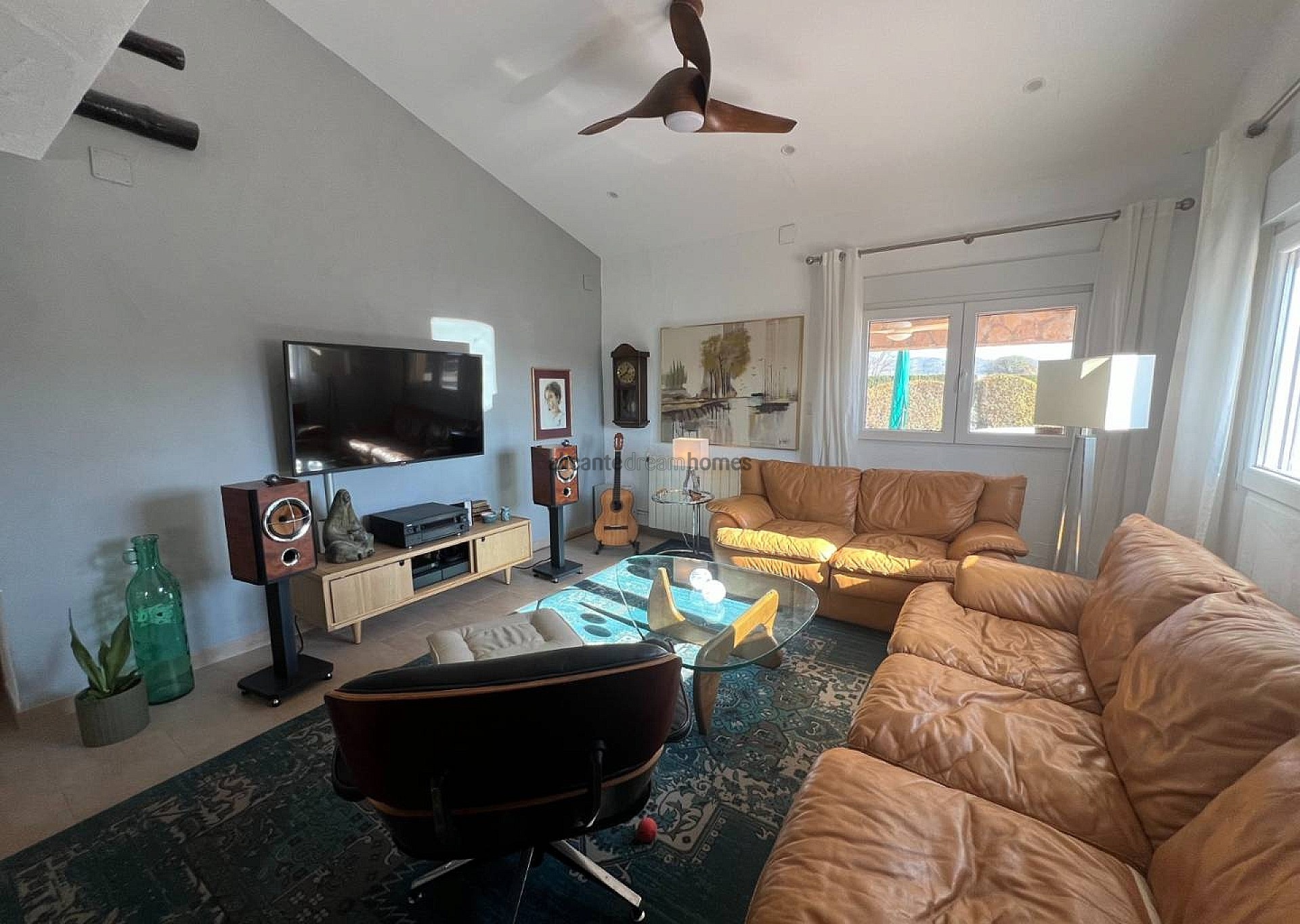 Sold - 4 Bedroom 3 Bathroom Villa in Salinas -  - Alicante