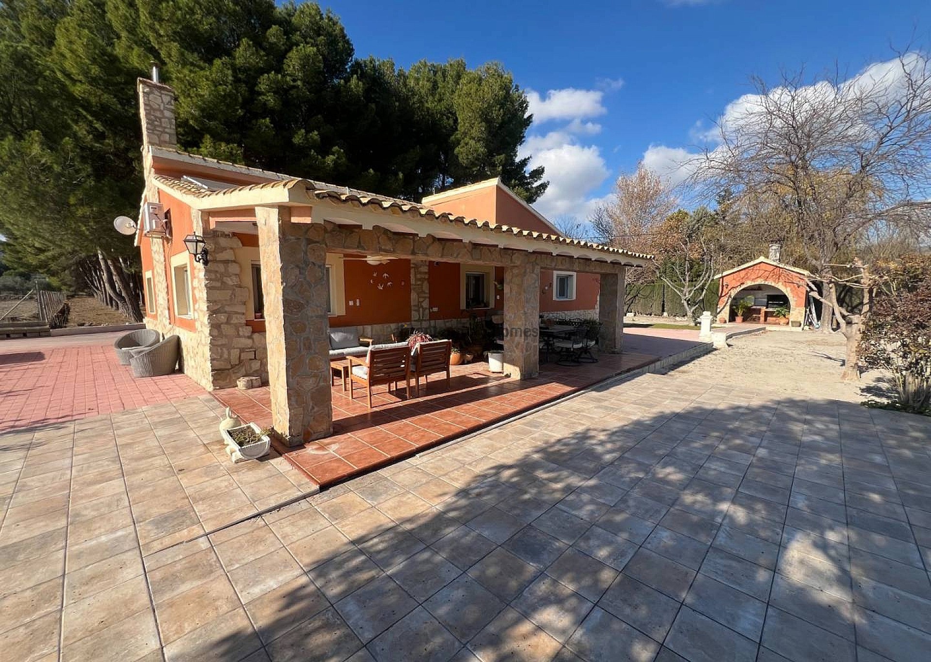 Sold - 4 Bedroom 3 Bathroom Villa in Salinas -  - Alicante