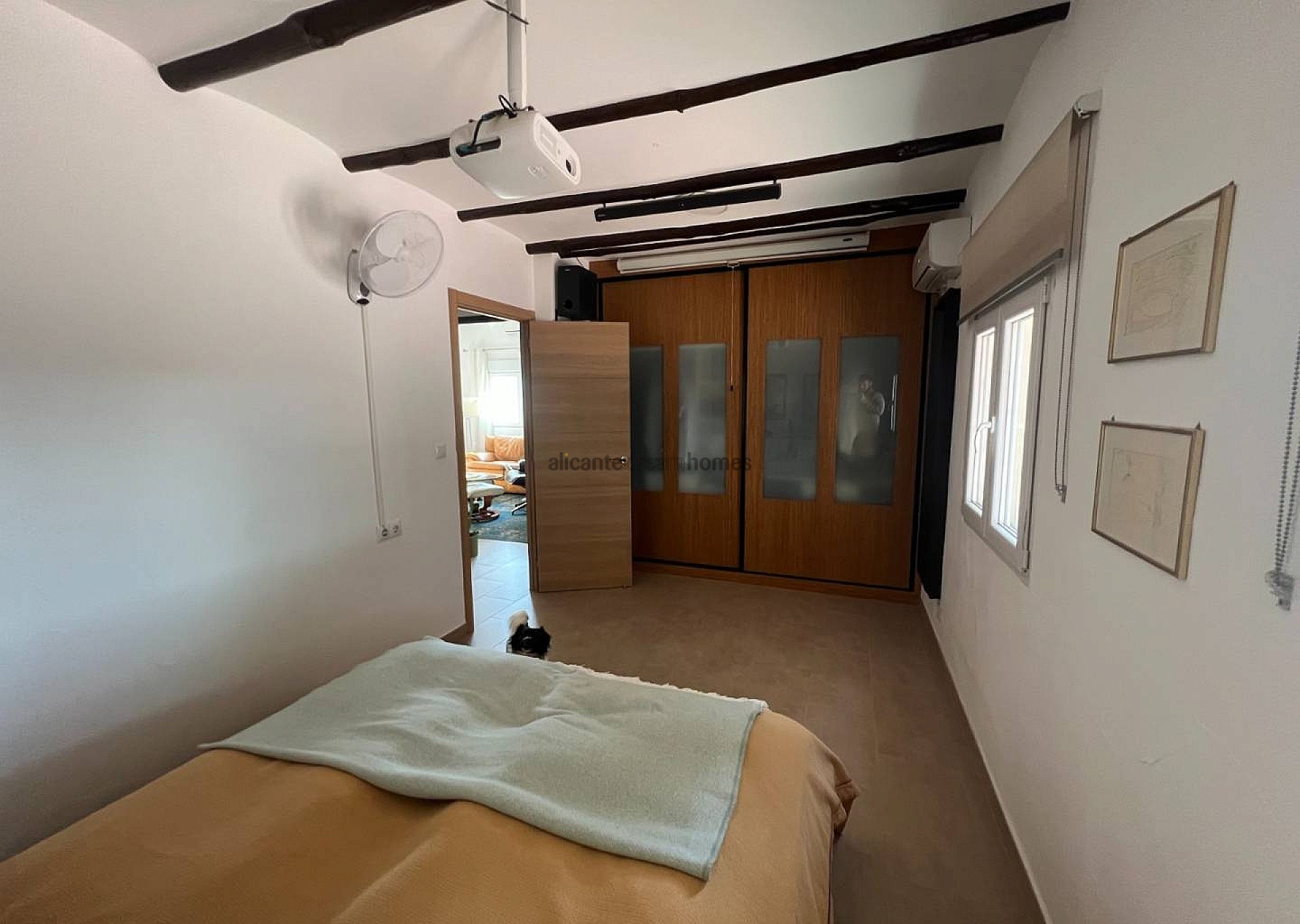 Sold - 4 Bedroom 3 Bathroom Villa in Salinas -  - Alicante