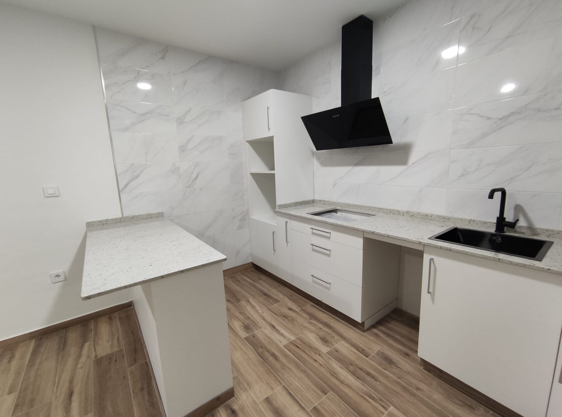 Resale - 2 Bedroom 1 Bathroom Townhouse in Petrer -  - Alicante