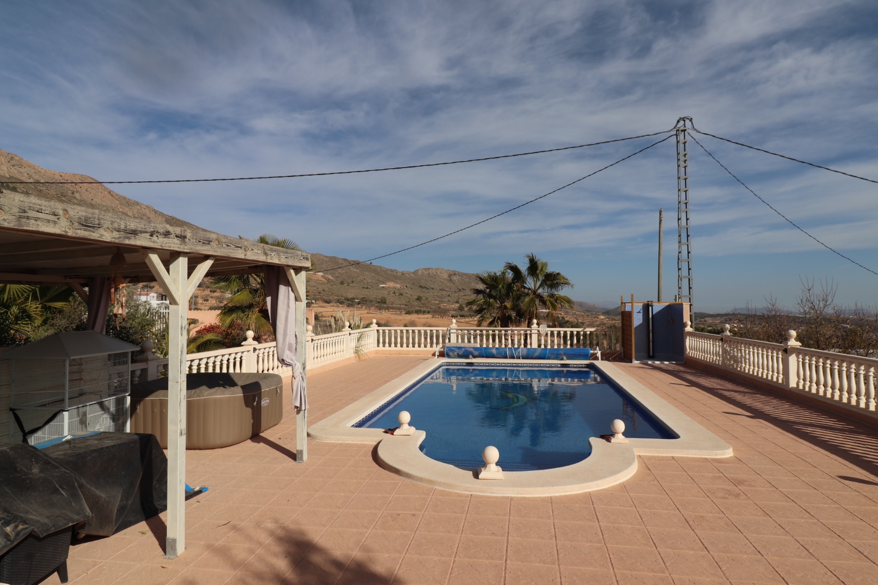 Sold - 4 Bedroom 2 Bathroom Villa in La Romana -  - Alicante
