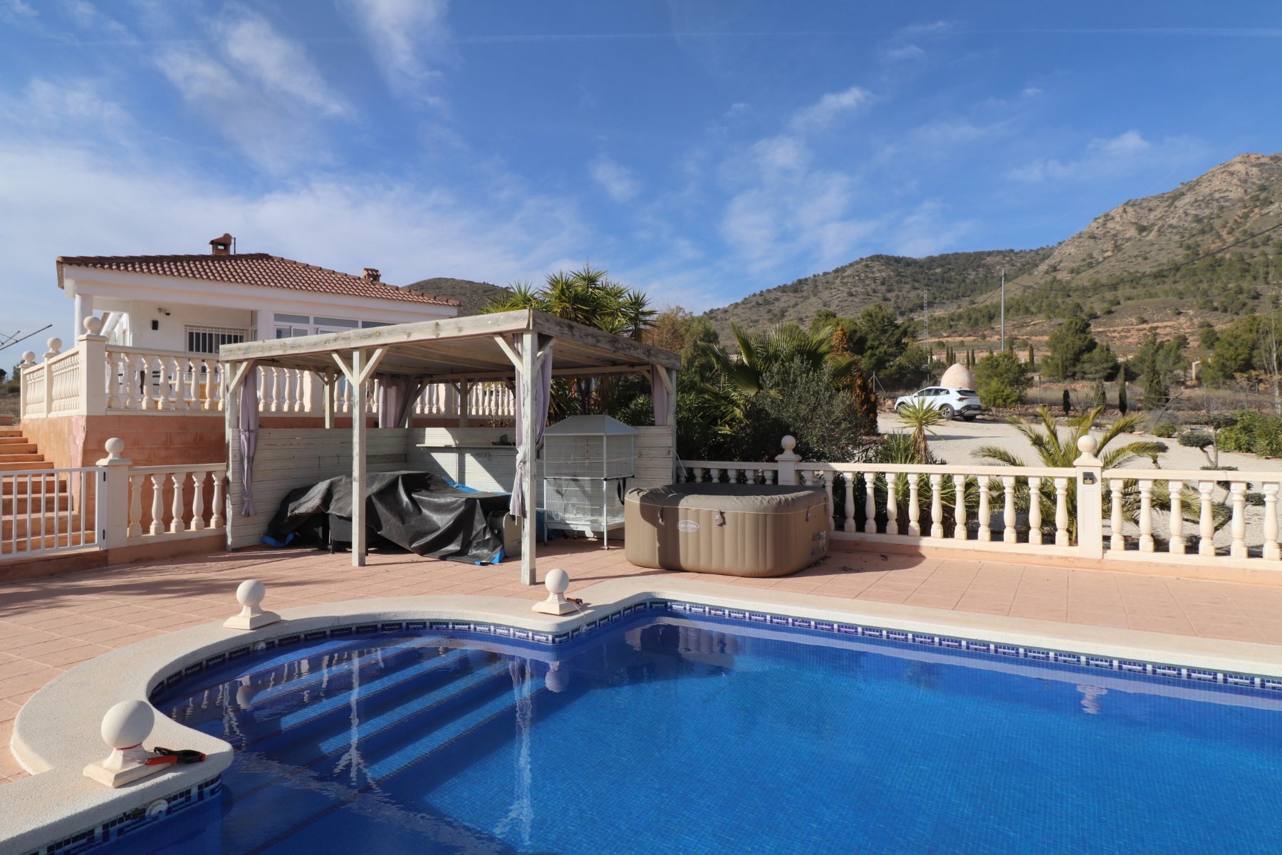 Sold - 4 Bedroom 2 Bathroom Villa in La Romana -  - Alicante