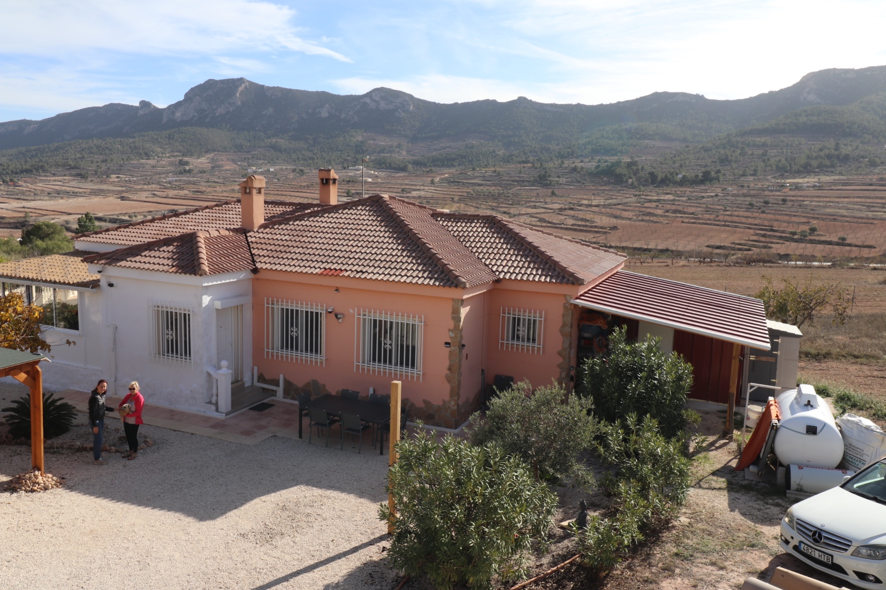 Sold - 4 Bedroom 2 Bathroom Villa in La Romana -  - Alicante
