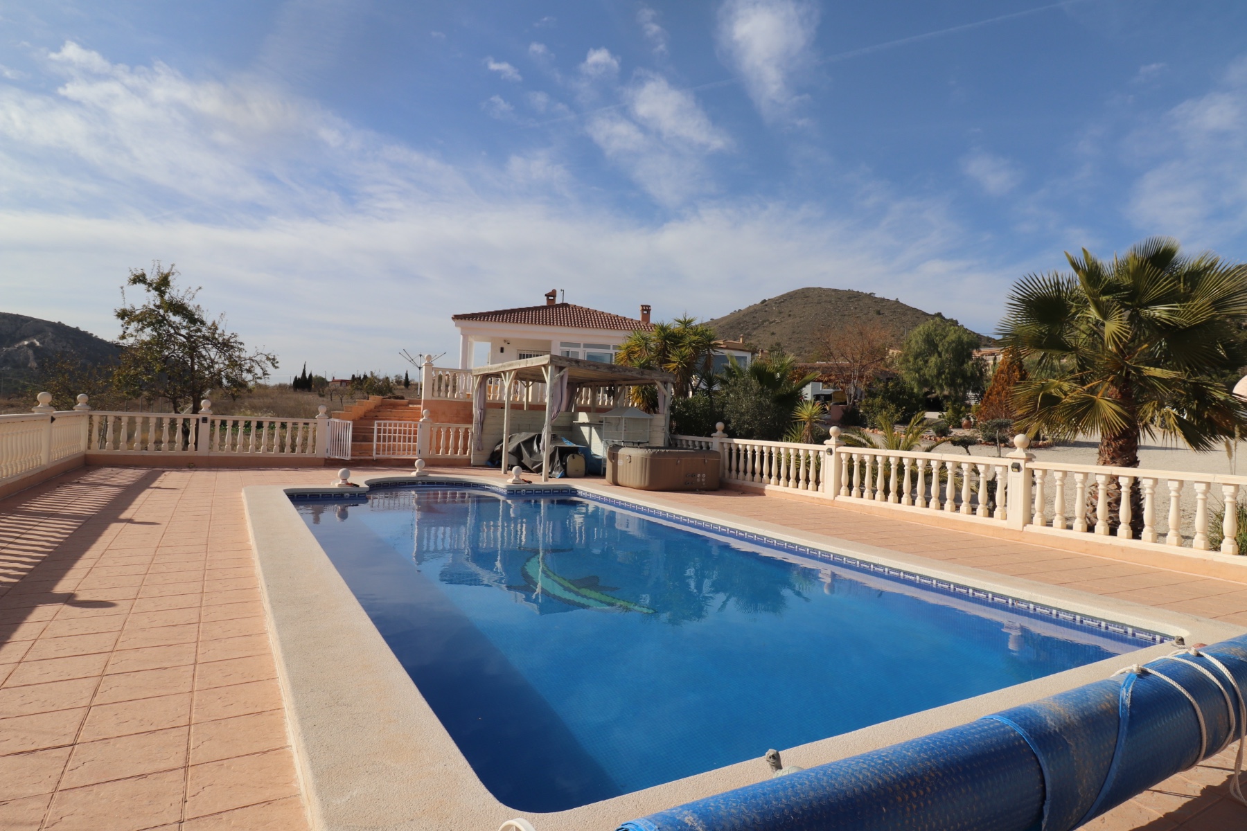 Sold - 4 Bedroom 2 Bathroom Villa in La Romana -  - Alicante