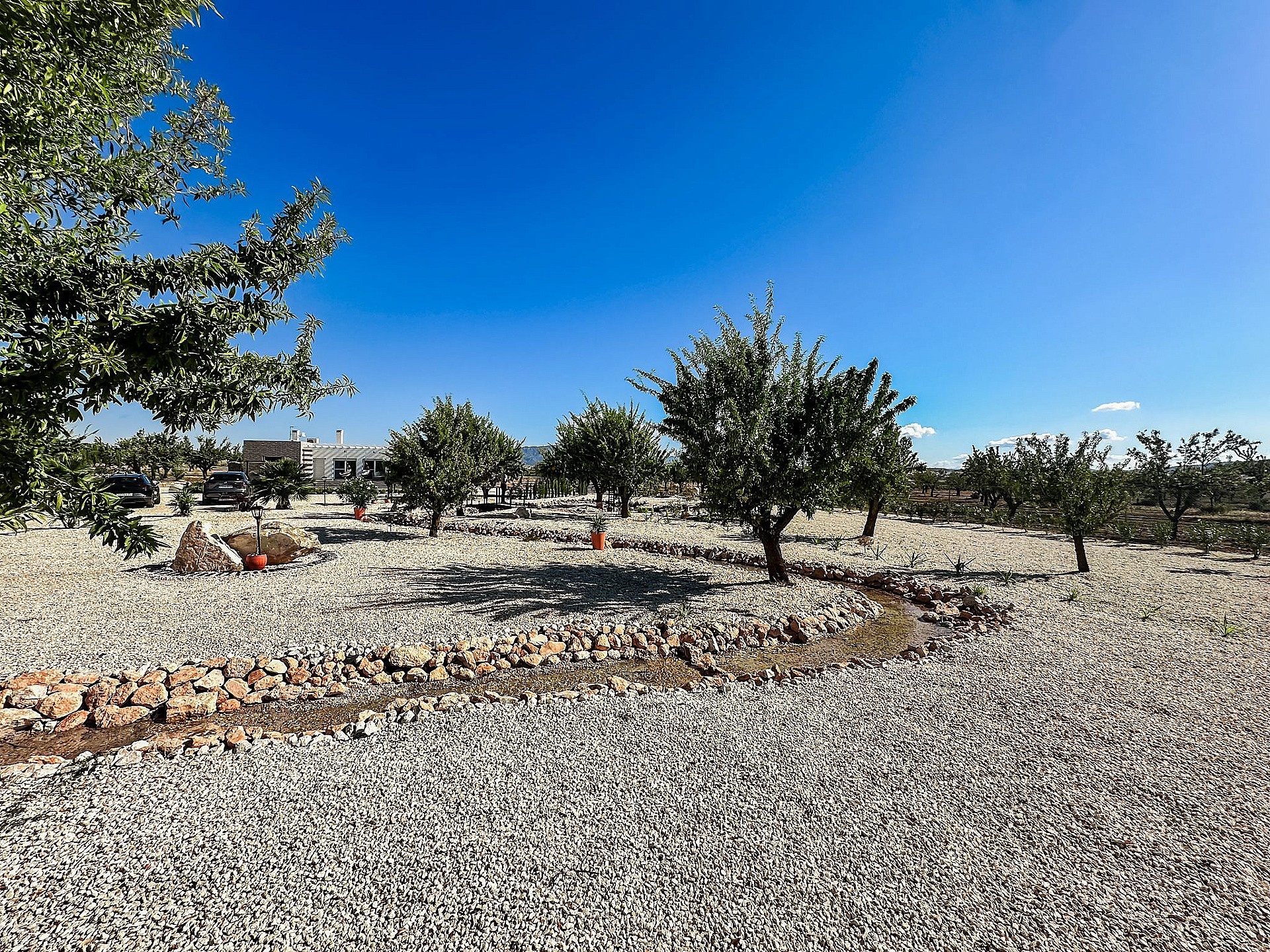 Resale - 3 Bedroom 2 Bathroom Villa in Pinoso -  - Alicante